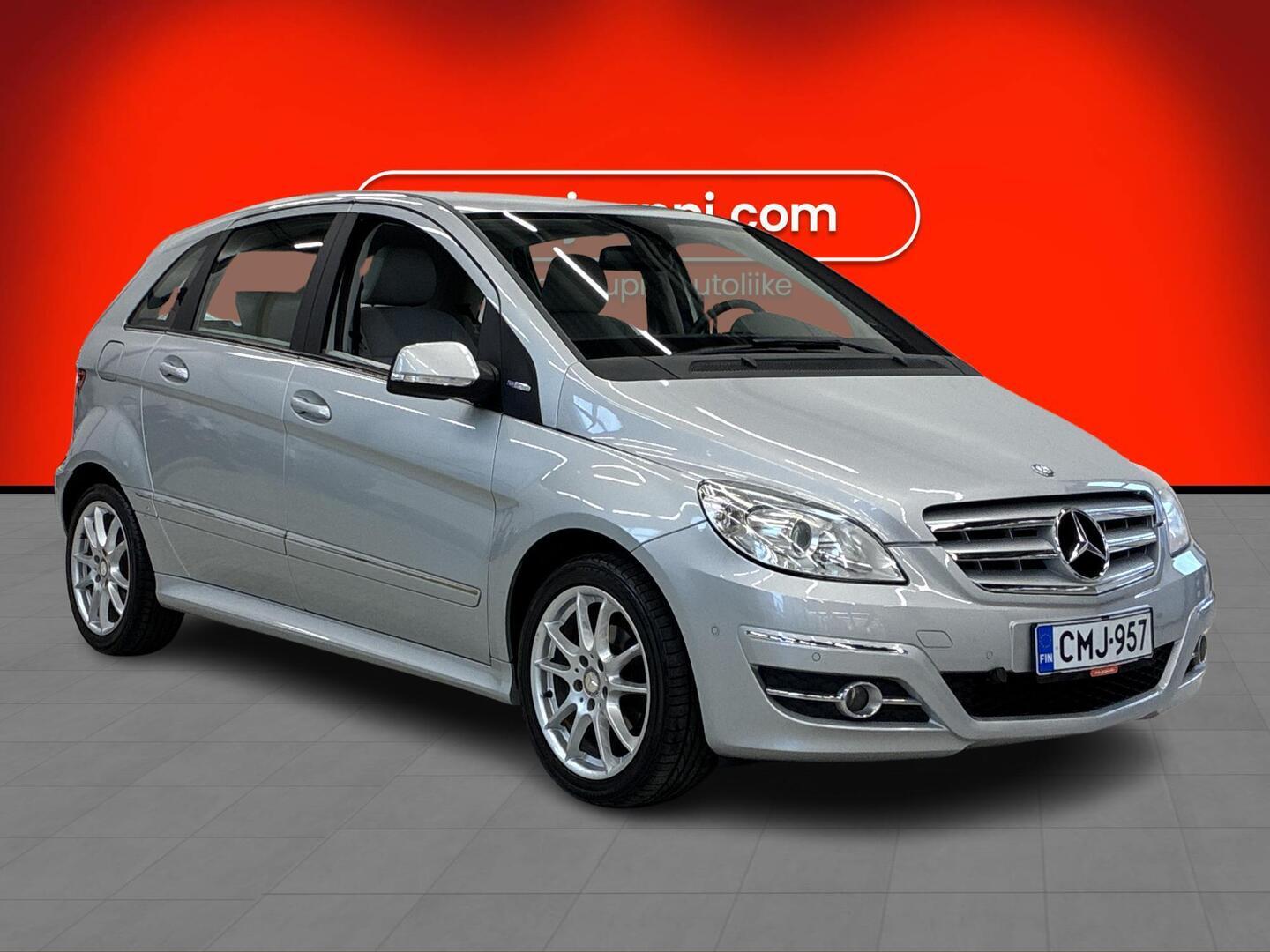 MERCEDES-BENZ B 2010