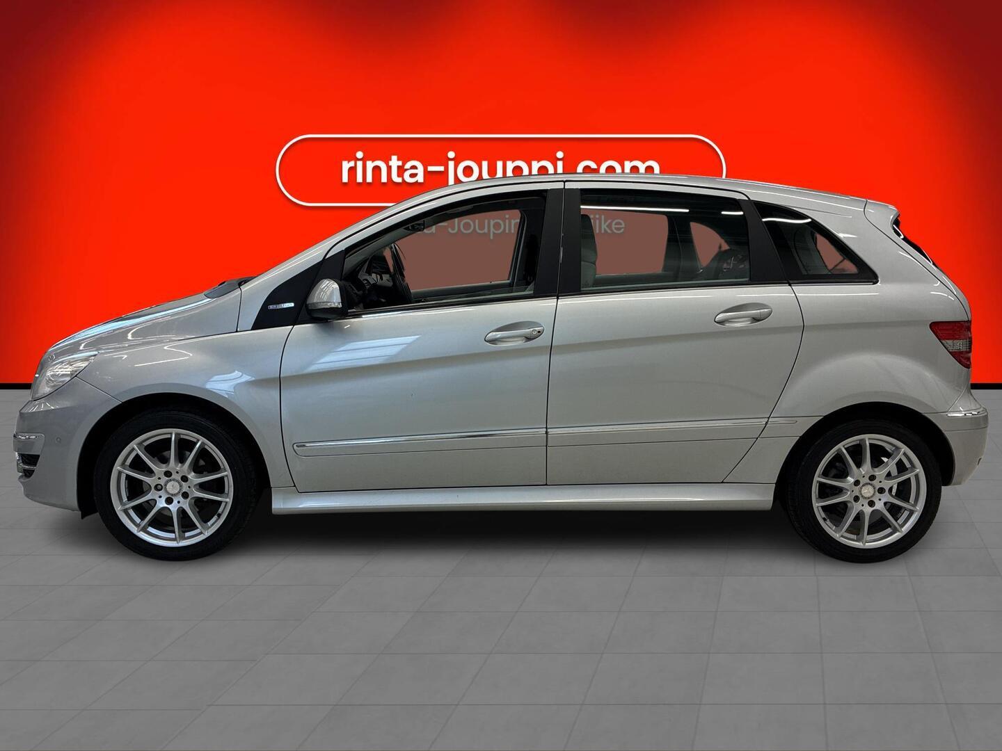 MERCEDES-BENZ B 2010