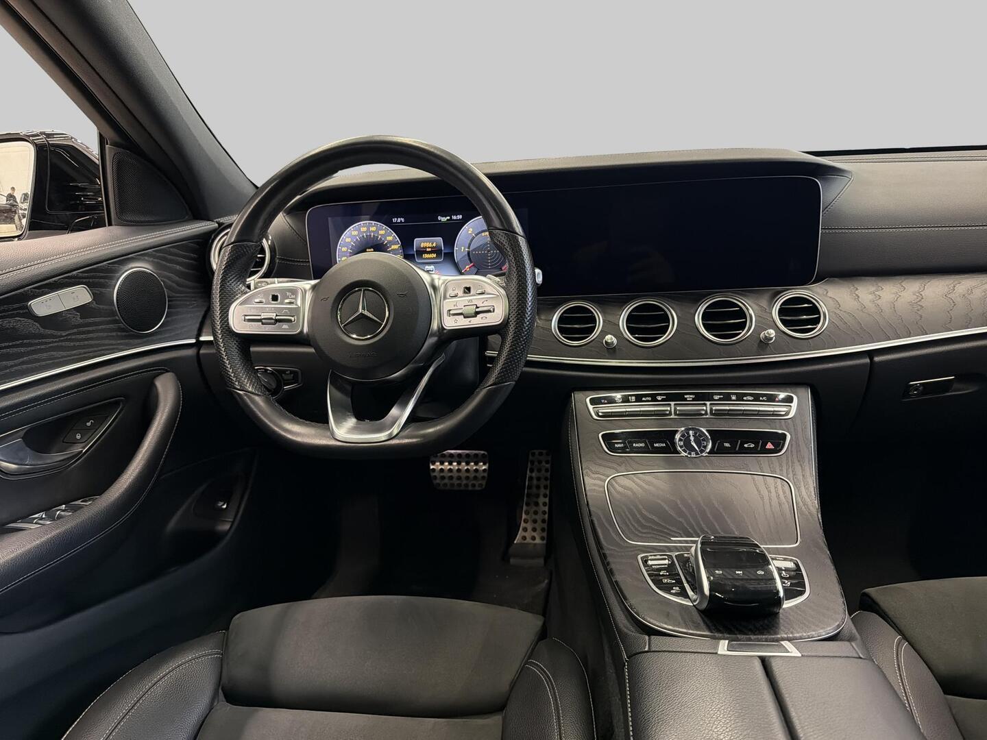 MERCEDES-BENZ E 2019