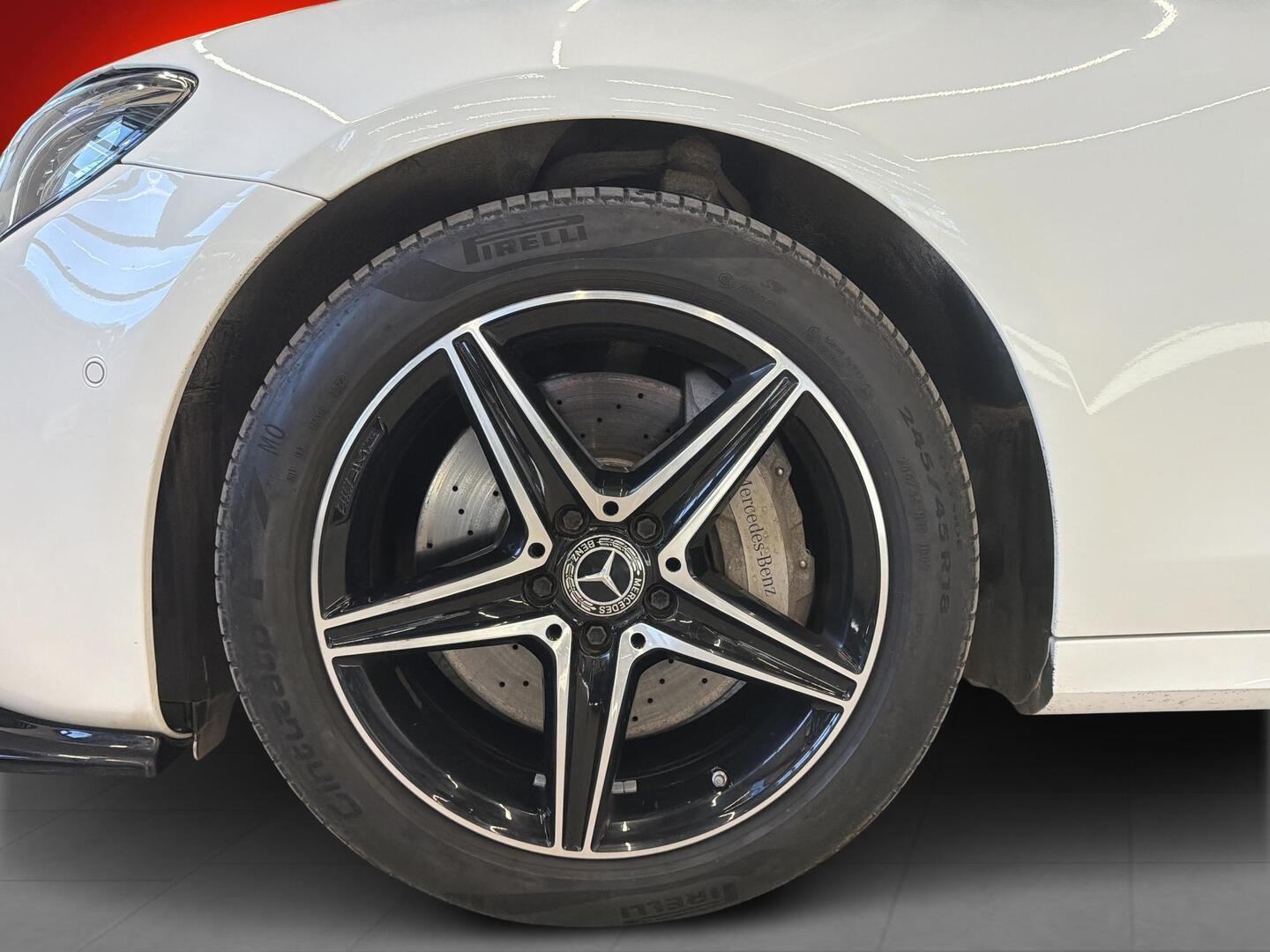 MERCEDES-BENZ E 2019