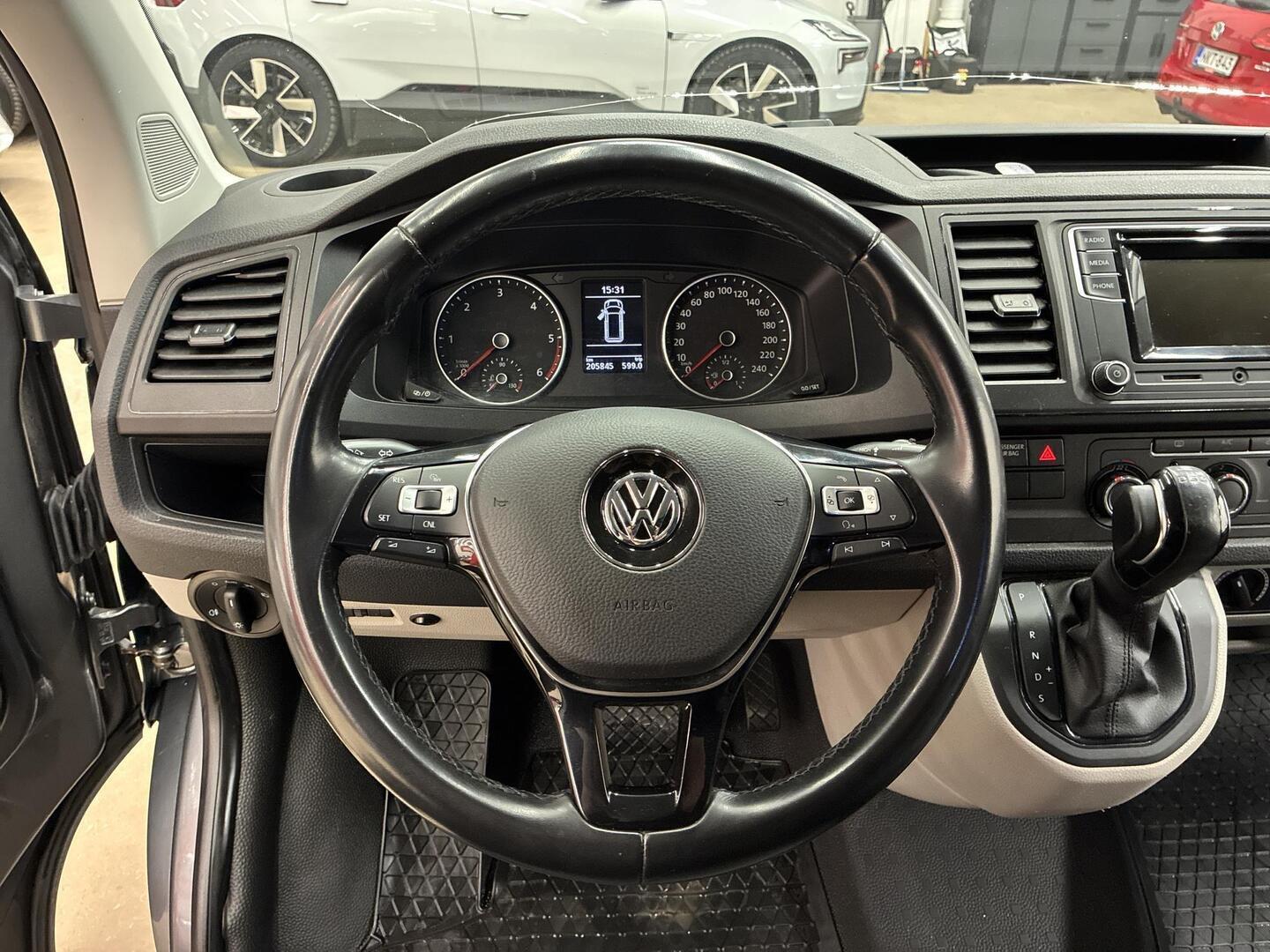 VOLKSWAGEN Transporter 2019