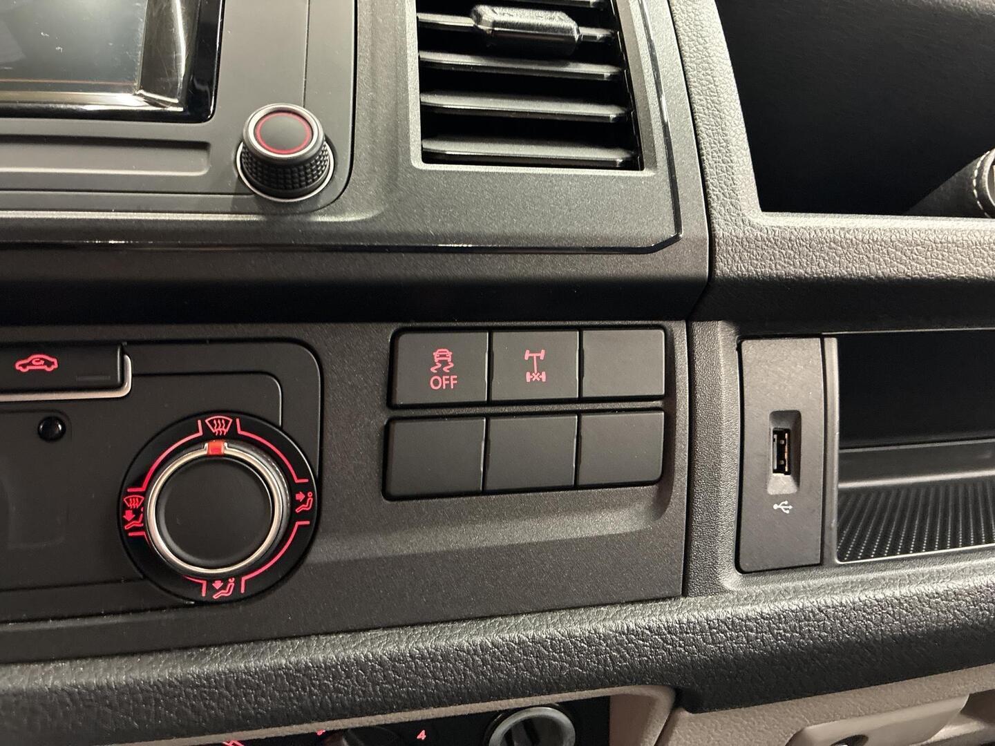 VOLKSWAGEN Transporter 2019