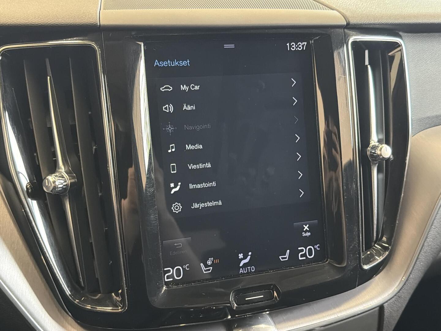VOLVO XC60 2020