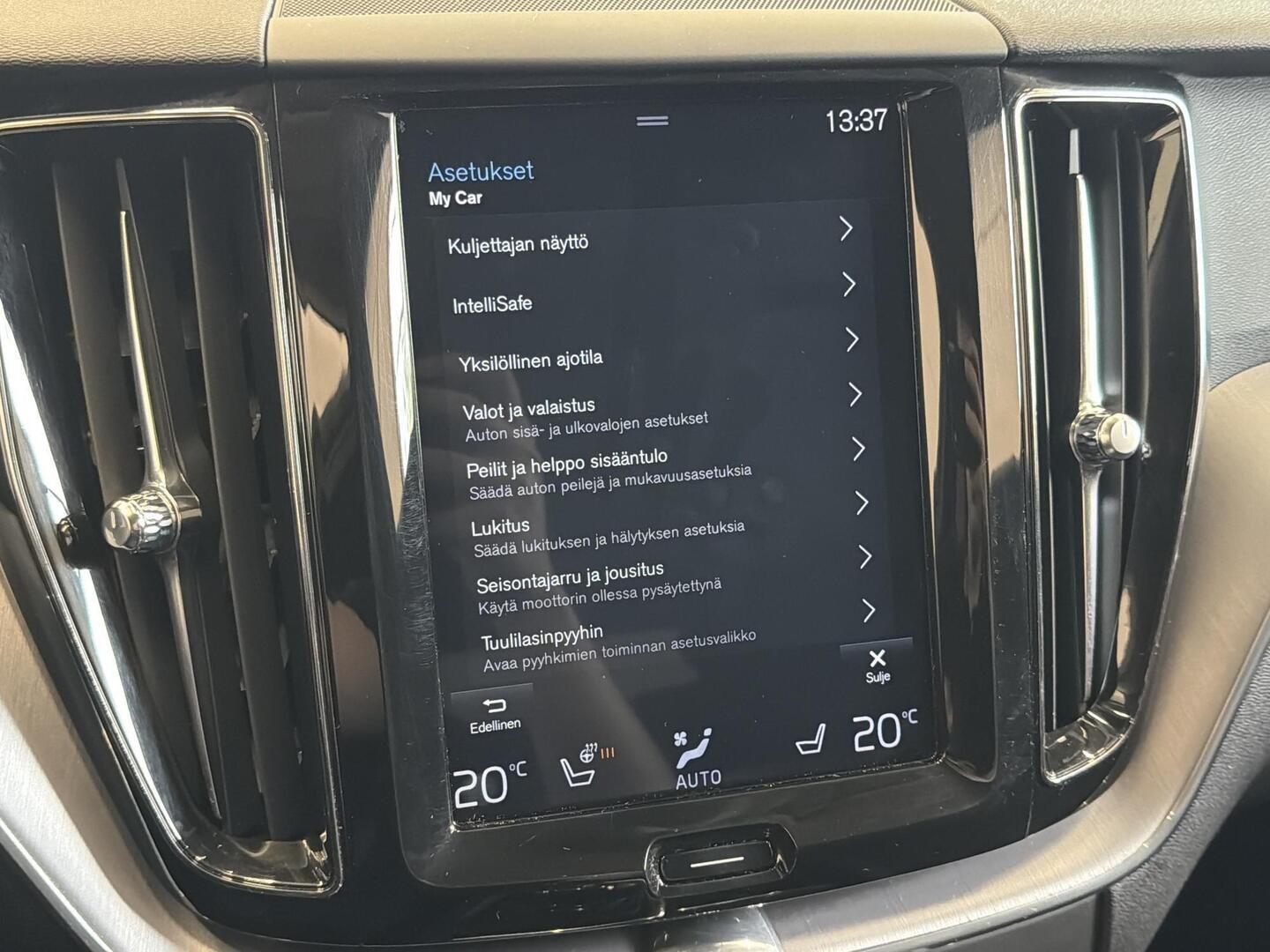 VOLVO XC60 2020