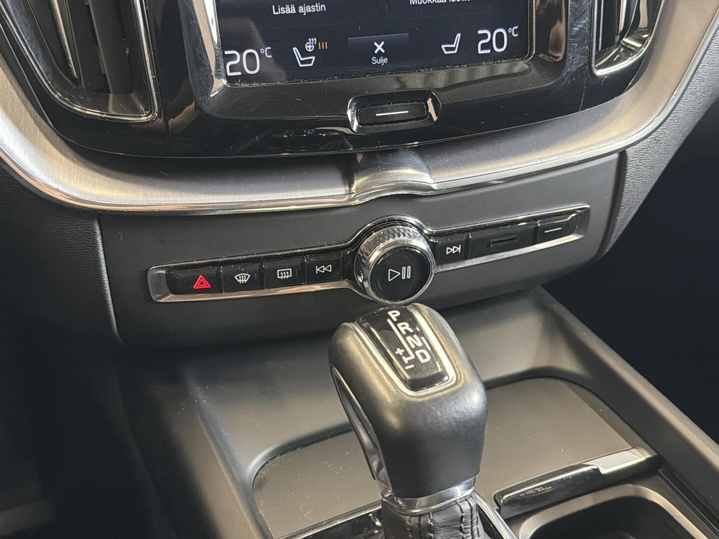 VOLVO XC60 2020