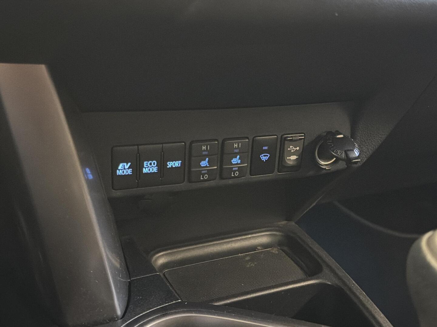 TOYOTA RAV4 2019