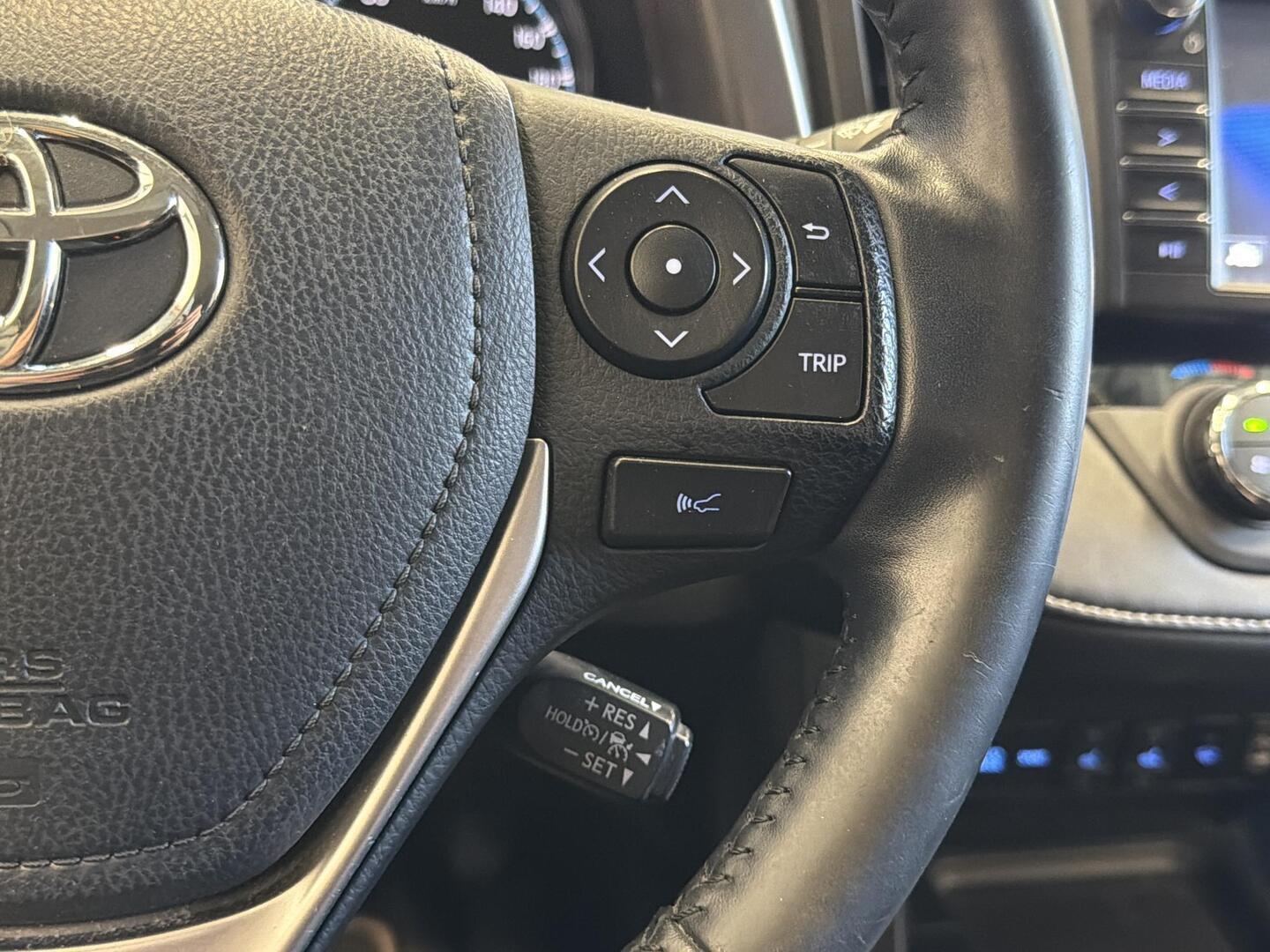TOYOTA RAV4 2019