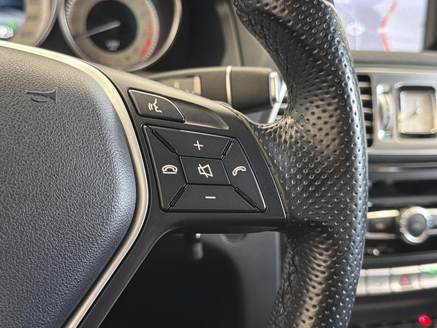 MERCEDES-BENZ E 2014