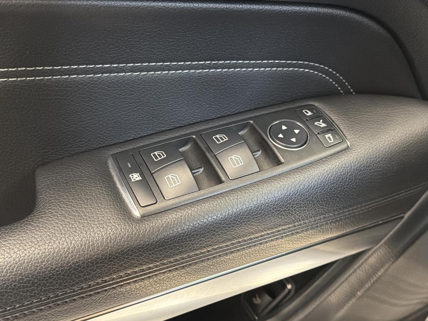 MERCEDES-BENZ E 2014