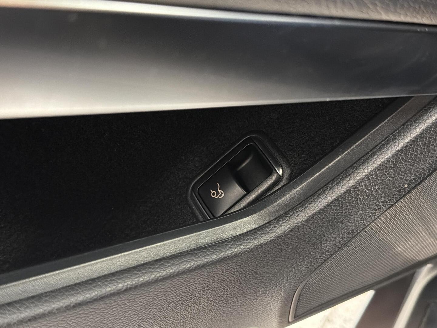 MERCEDES-BENZ E 2014