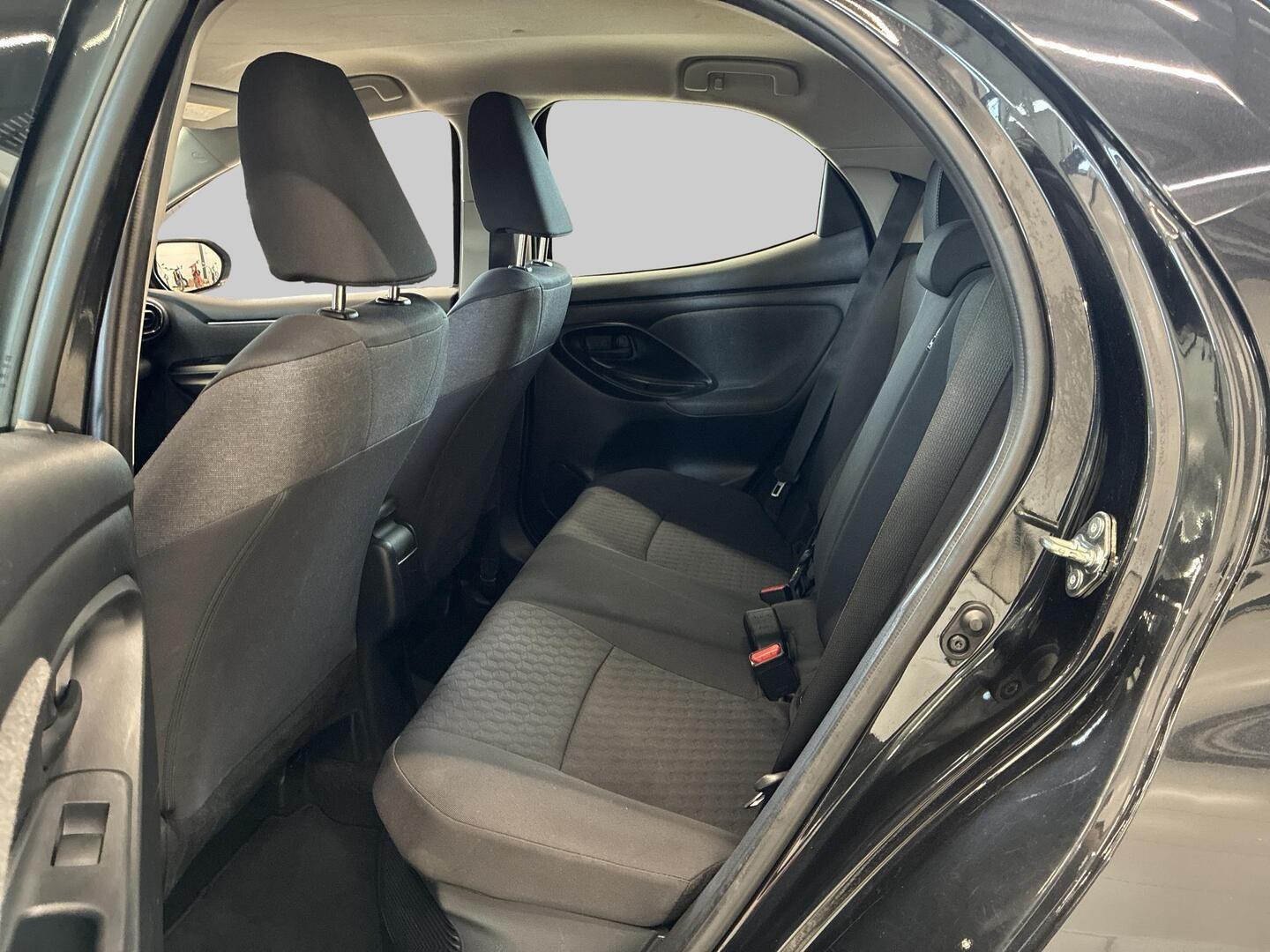 TOYOTA Yaris 2021