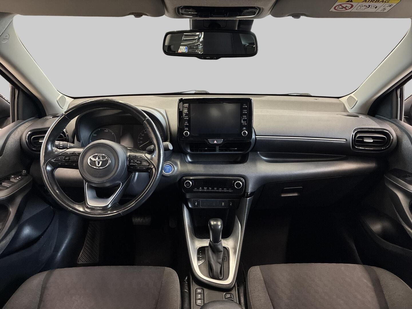 TOYOTA Yaris 2021