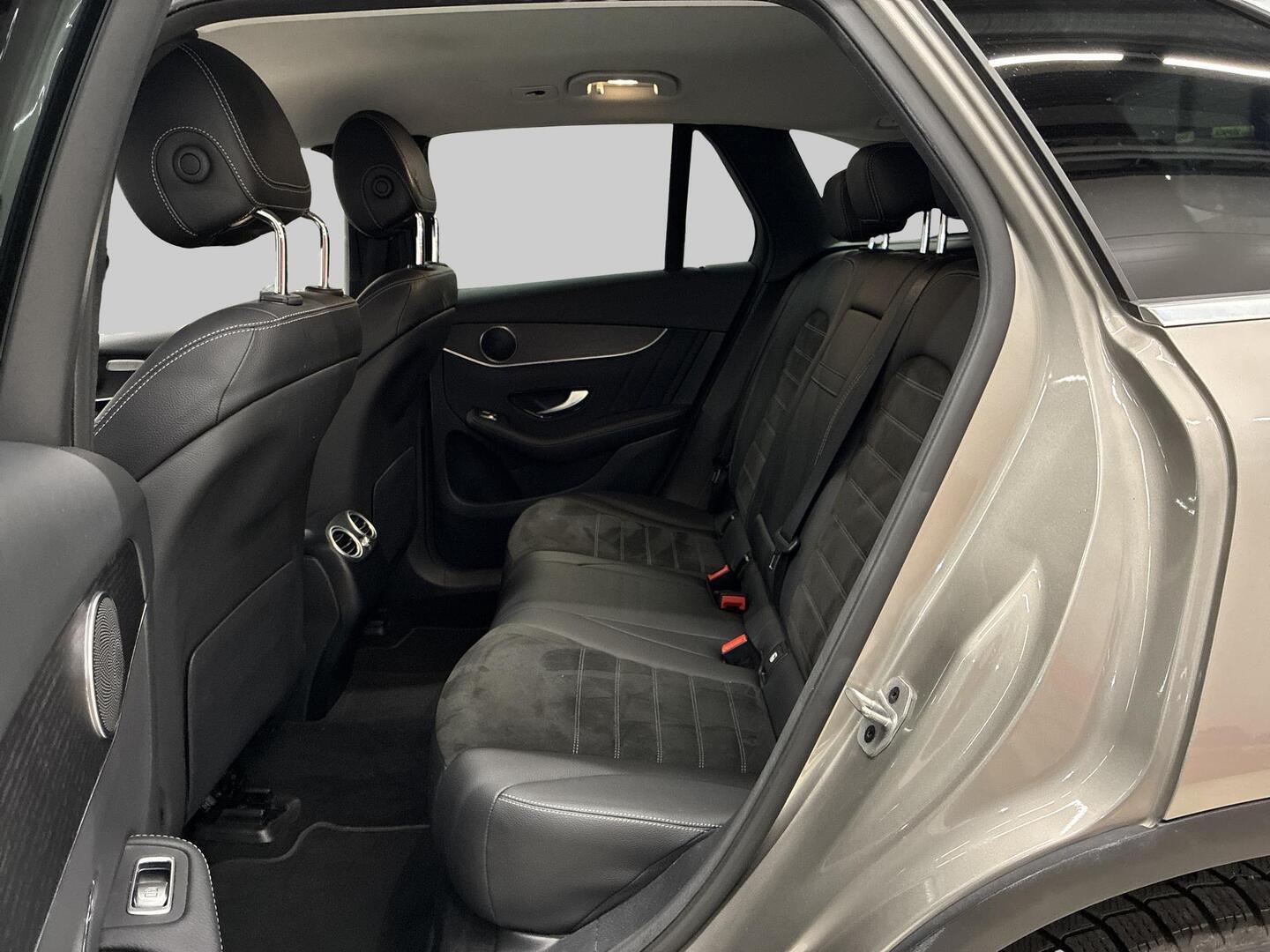 MERCEDES-BENZ GLC 2022