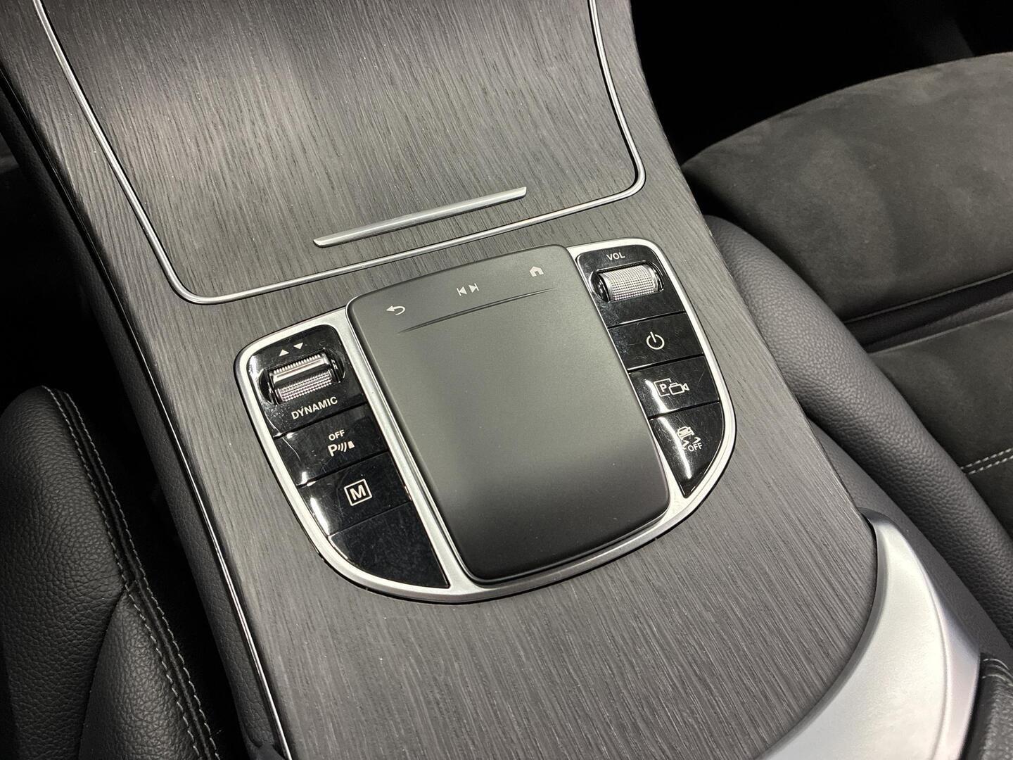 MERCEDES-BENZ GLC 2022