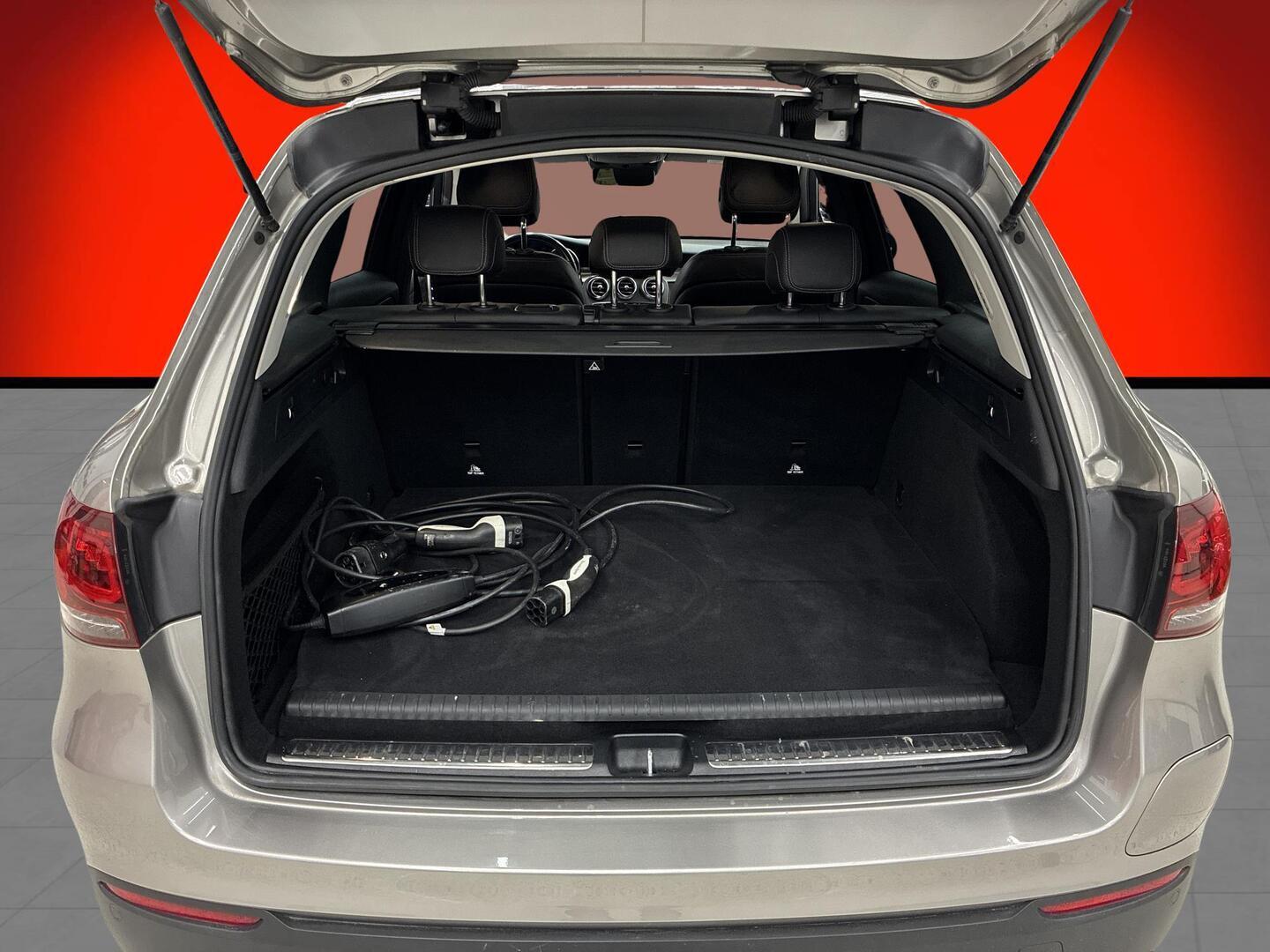 MERCEDES-BENZ GLC 2022