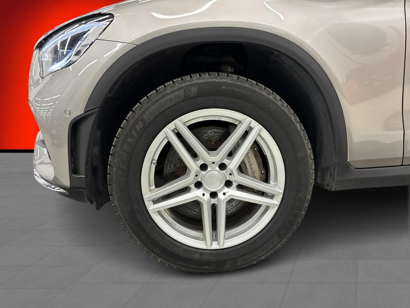 MERCEDES-BENZ GLC 2022