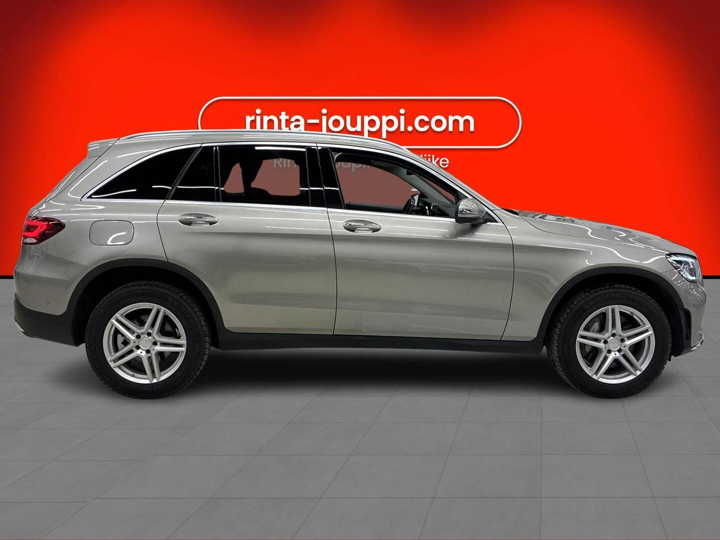 MERCEDES-BENZ GLC 2022
