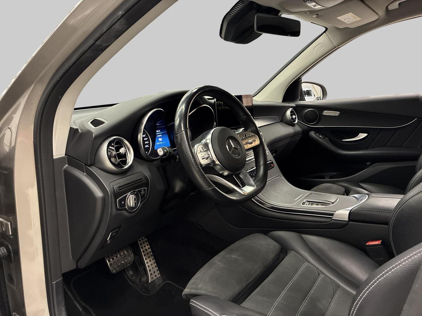 MERCEDES-BENZ GLC 2022