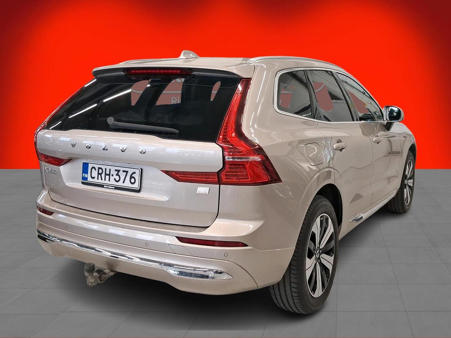 VOLVO XC60 2023
