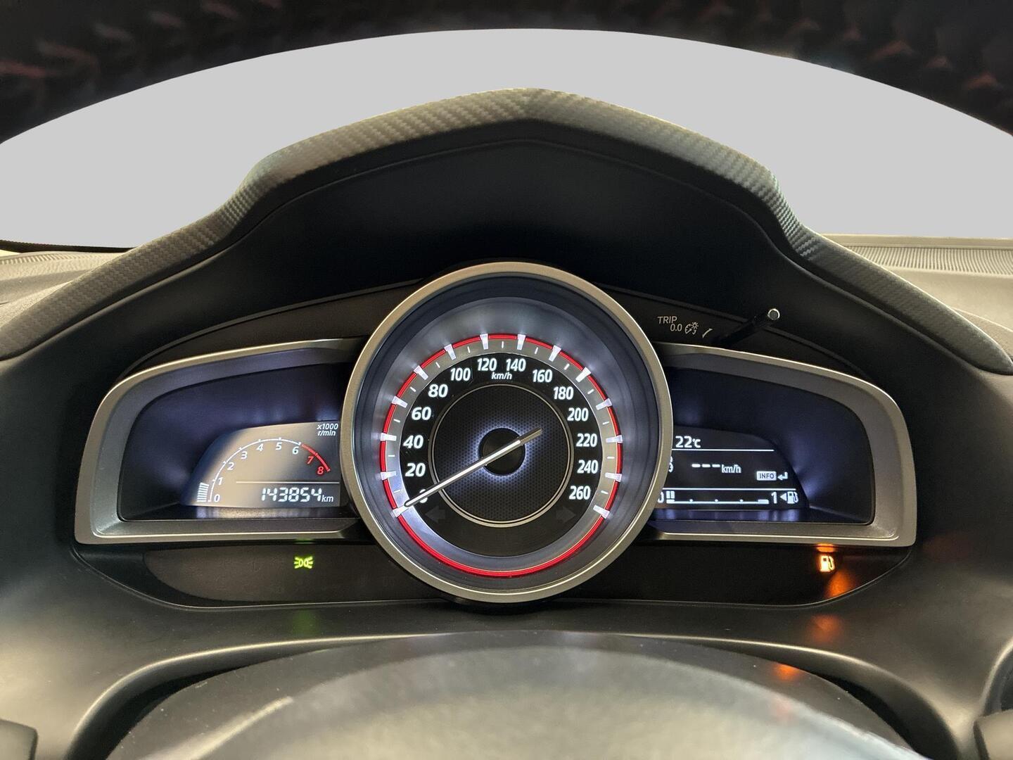 MAZDA Mazda3 2015
