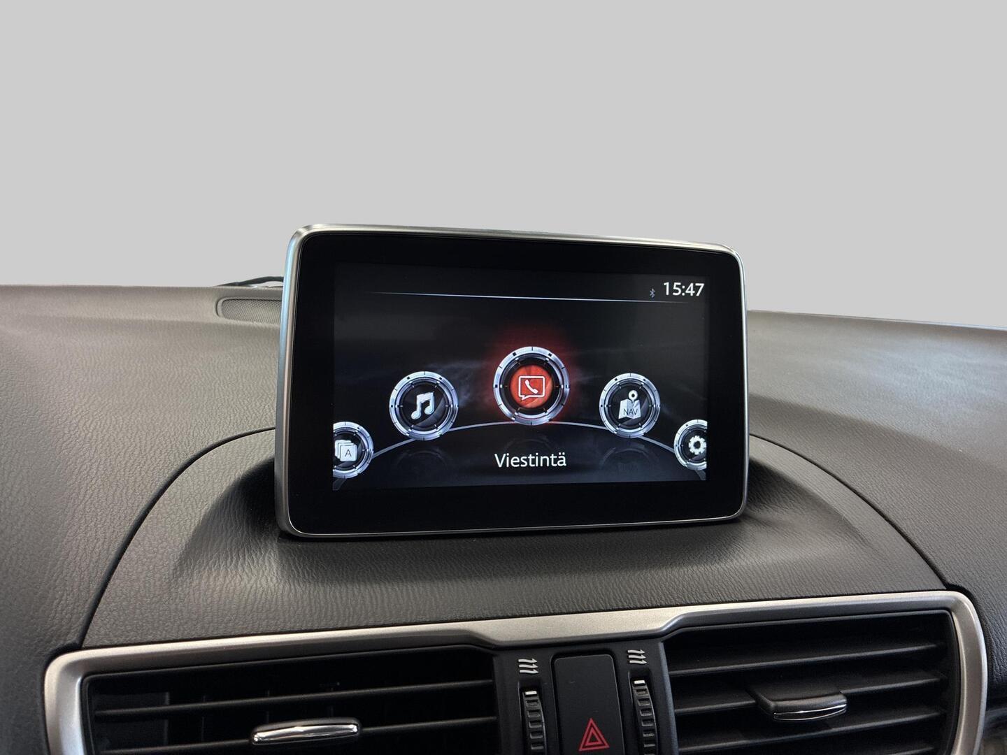 MAZDA Mazda3 2015