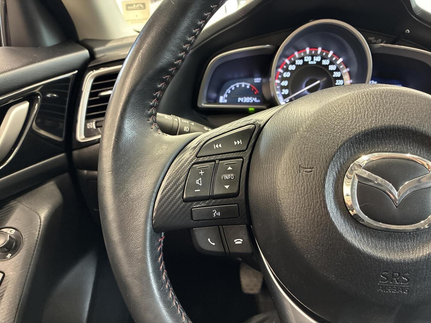 MAZDA Mazda3 2015