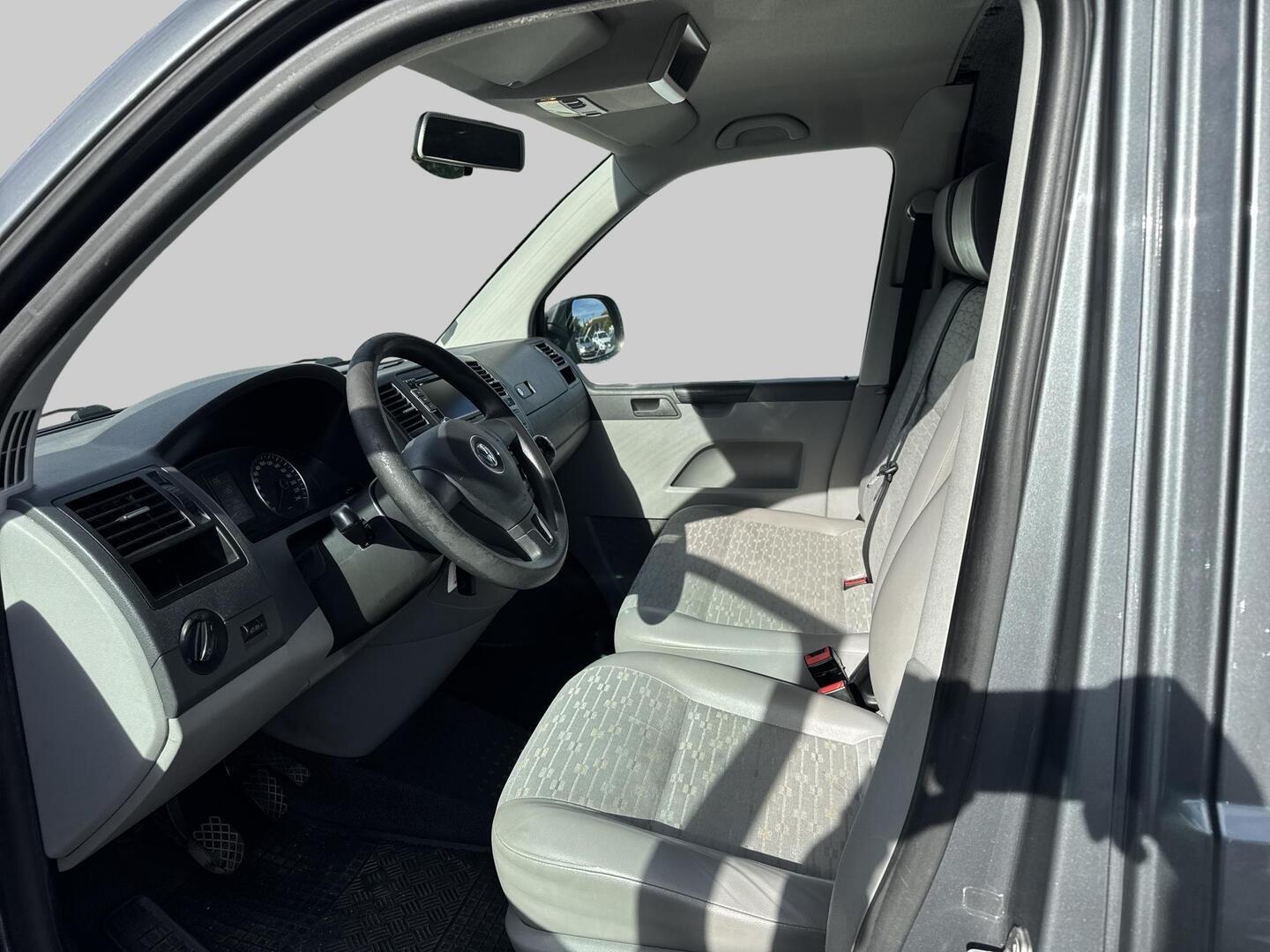 VOLKSWAGEN Transporter 2010