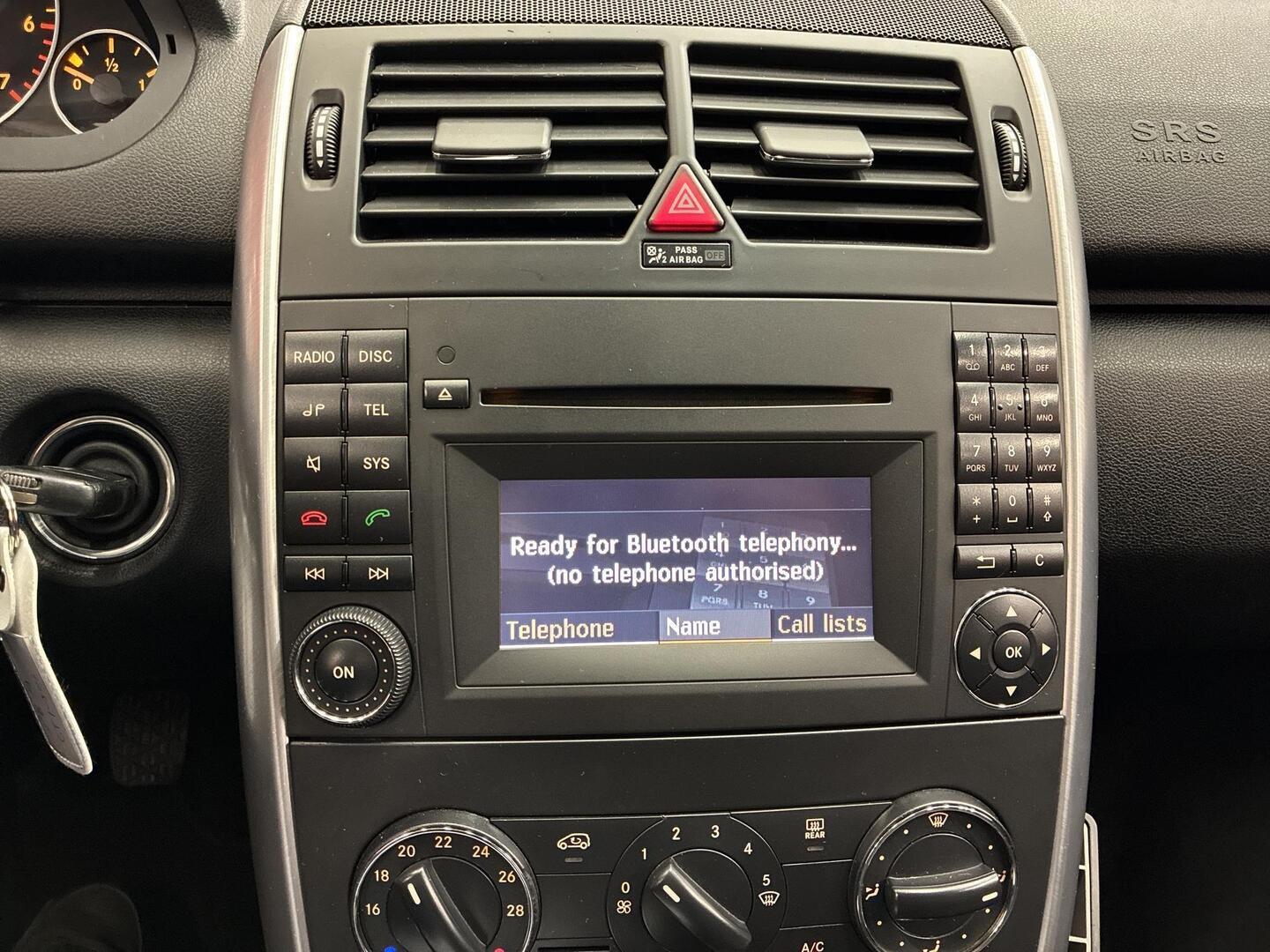 MERCEDES-BENZ A 2010