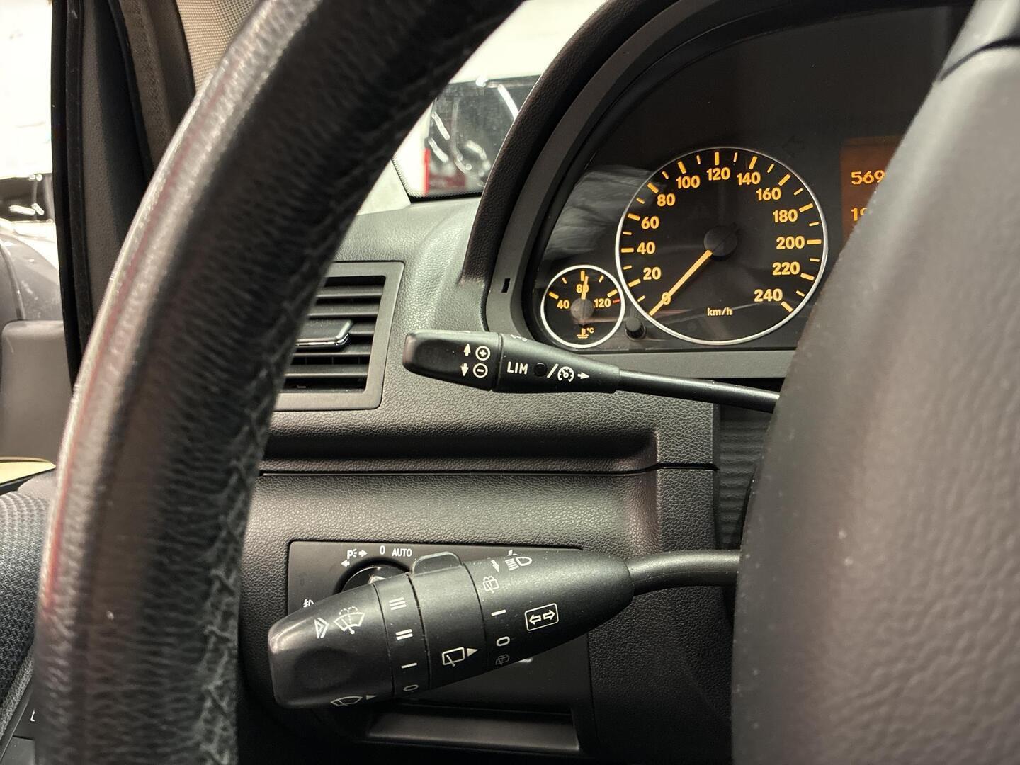 MERCEDES-BENZ A 2010