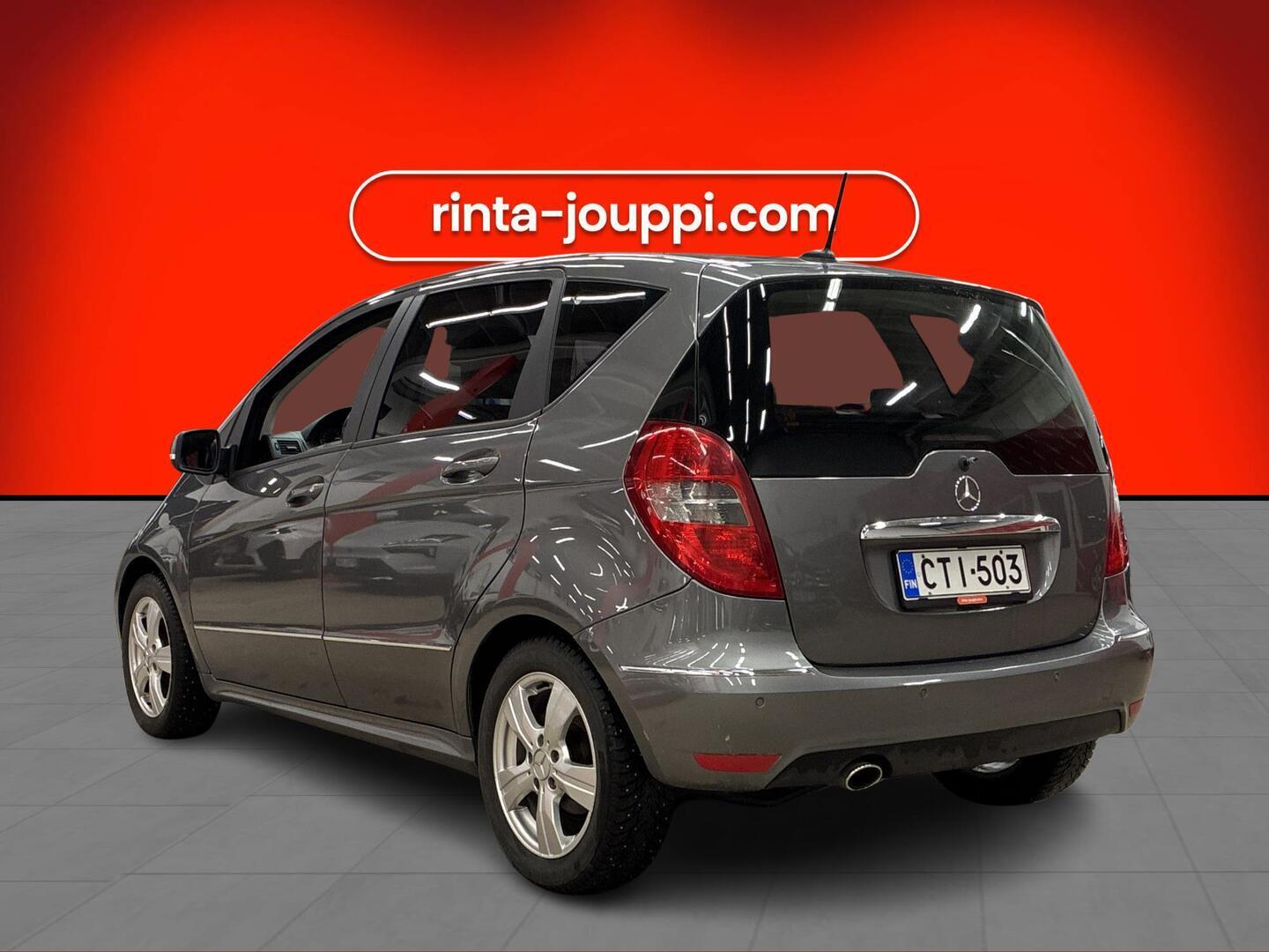 MERCEDES-BENZ A 2010