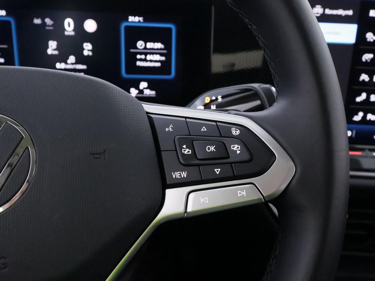 VOLKSWAGEN PASSAT 2025