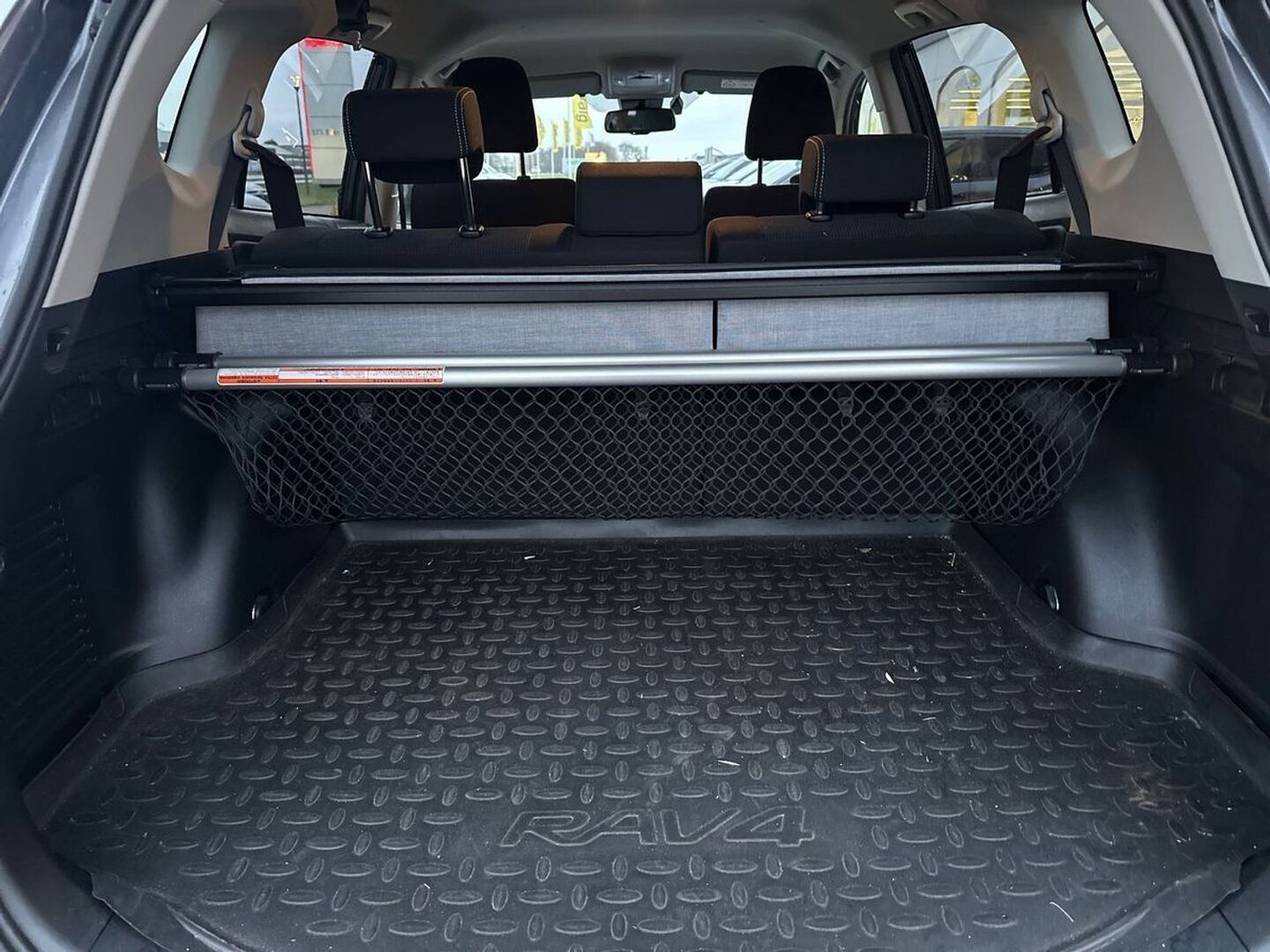TOYOTA RAV4 2018