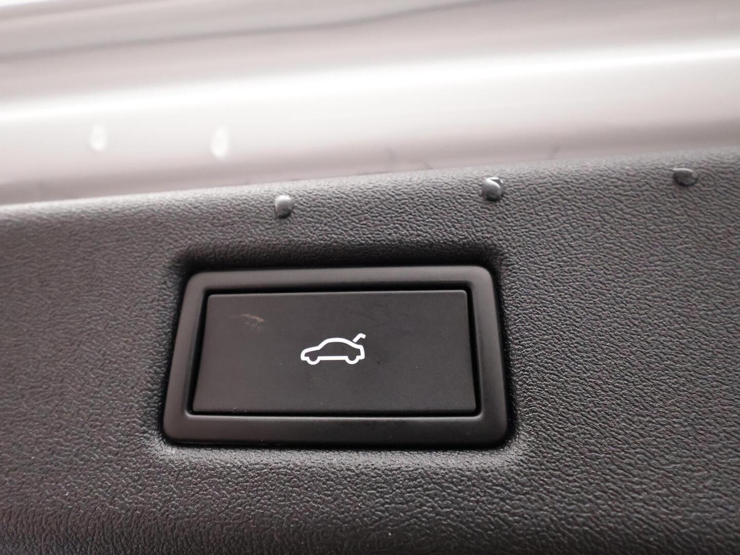 VOLKSWAGEN ID.7 2025