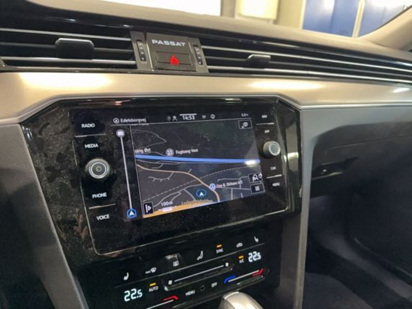 VOLKSWAGEN PASSAT 2022