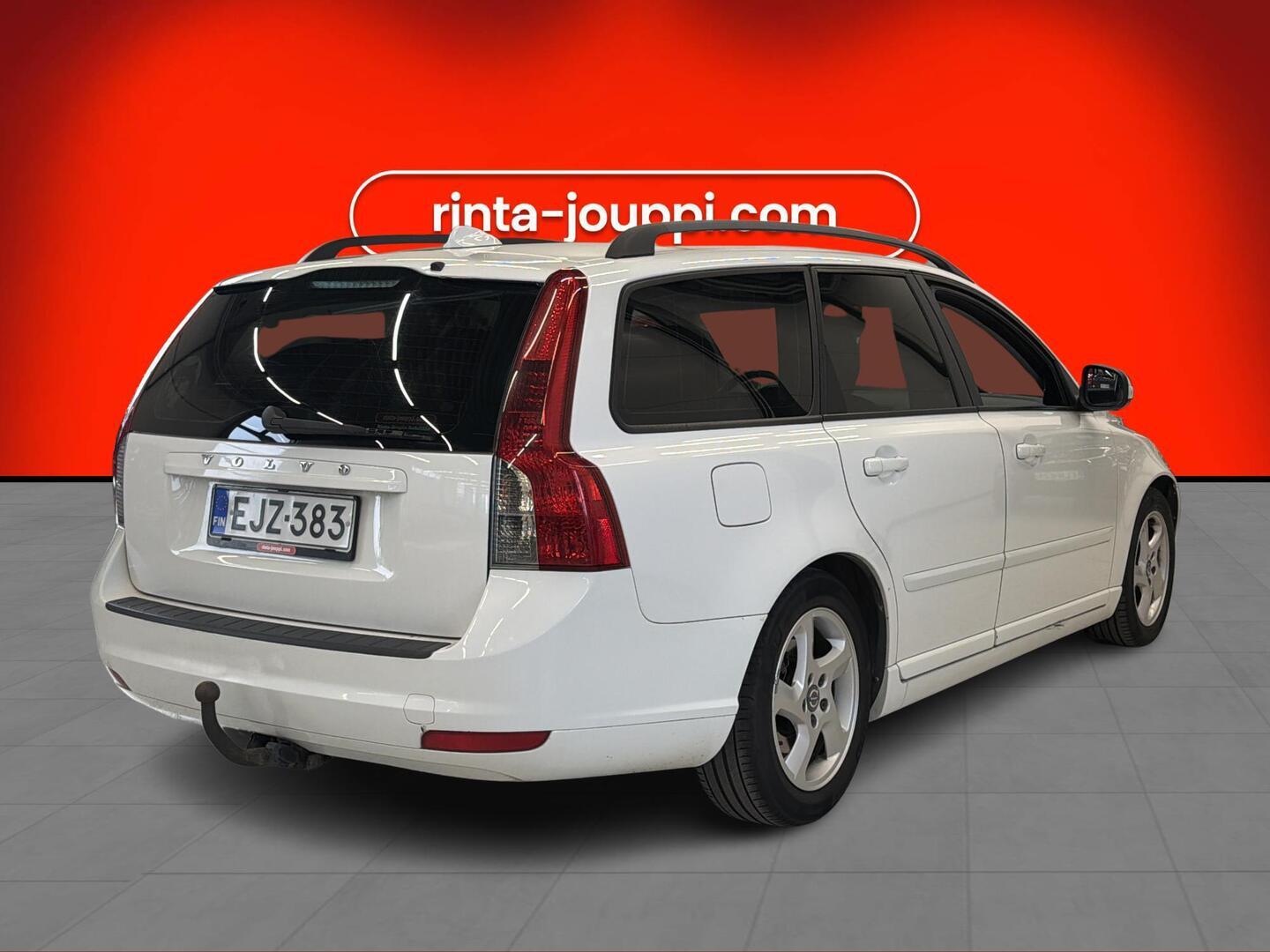 VOLVO V50 2010