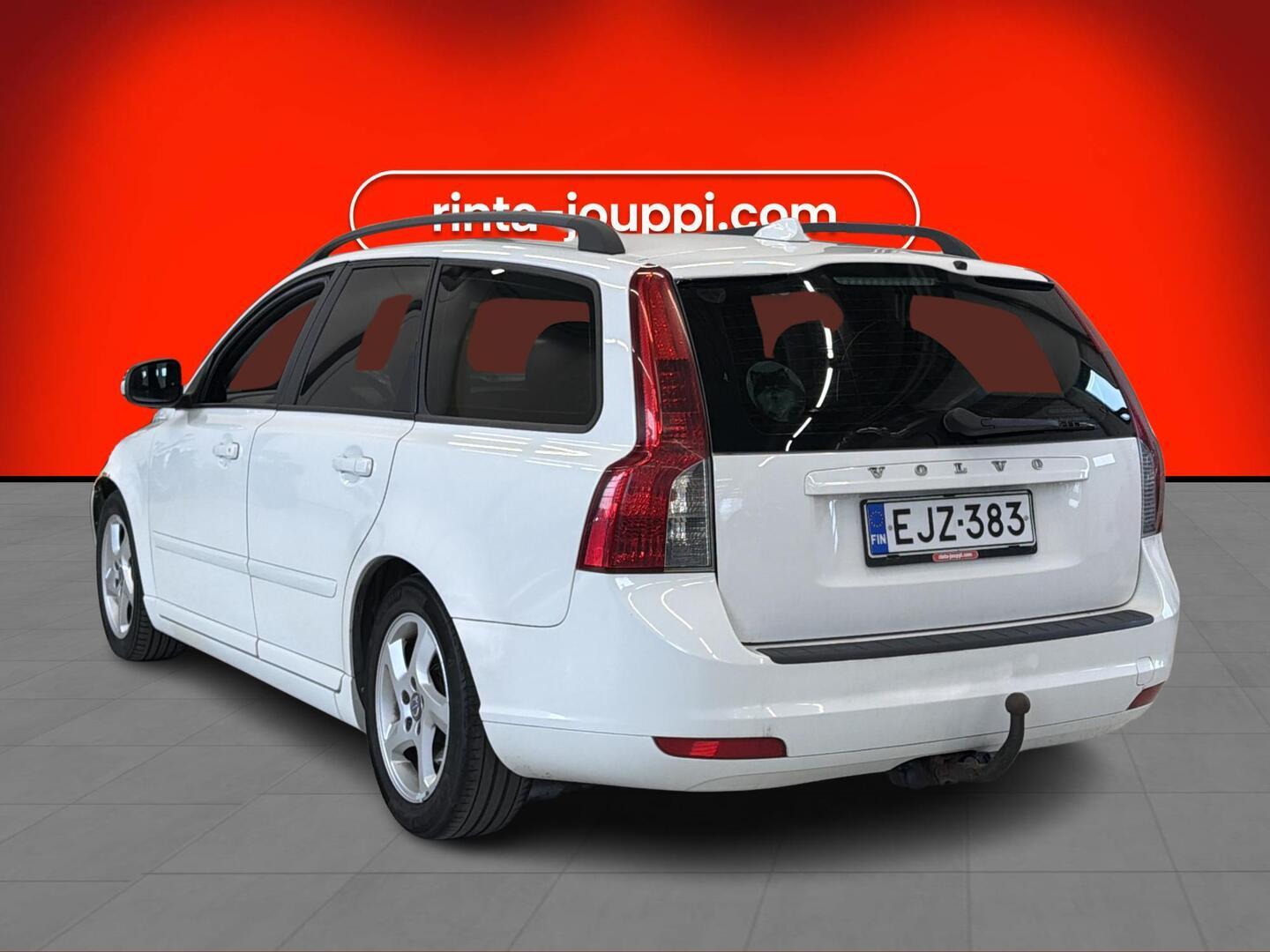 VOLVO V50 2010