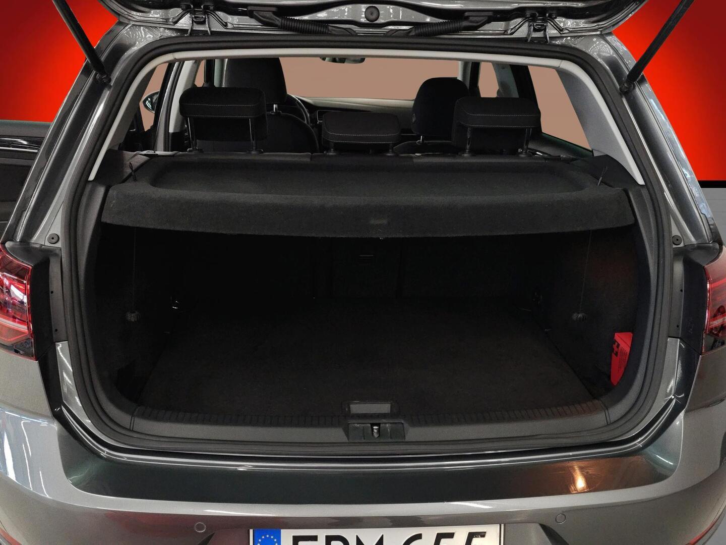 VOLKSWAGEN Golf 2018