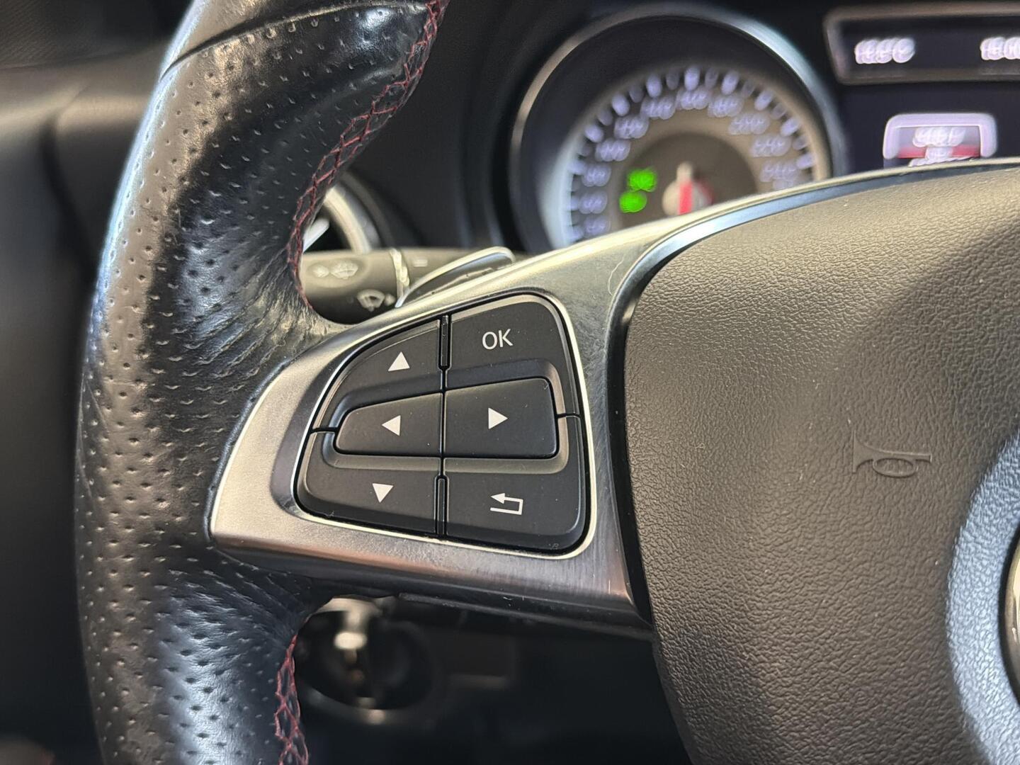 MERCEDES-BENZ CLA 2015