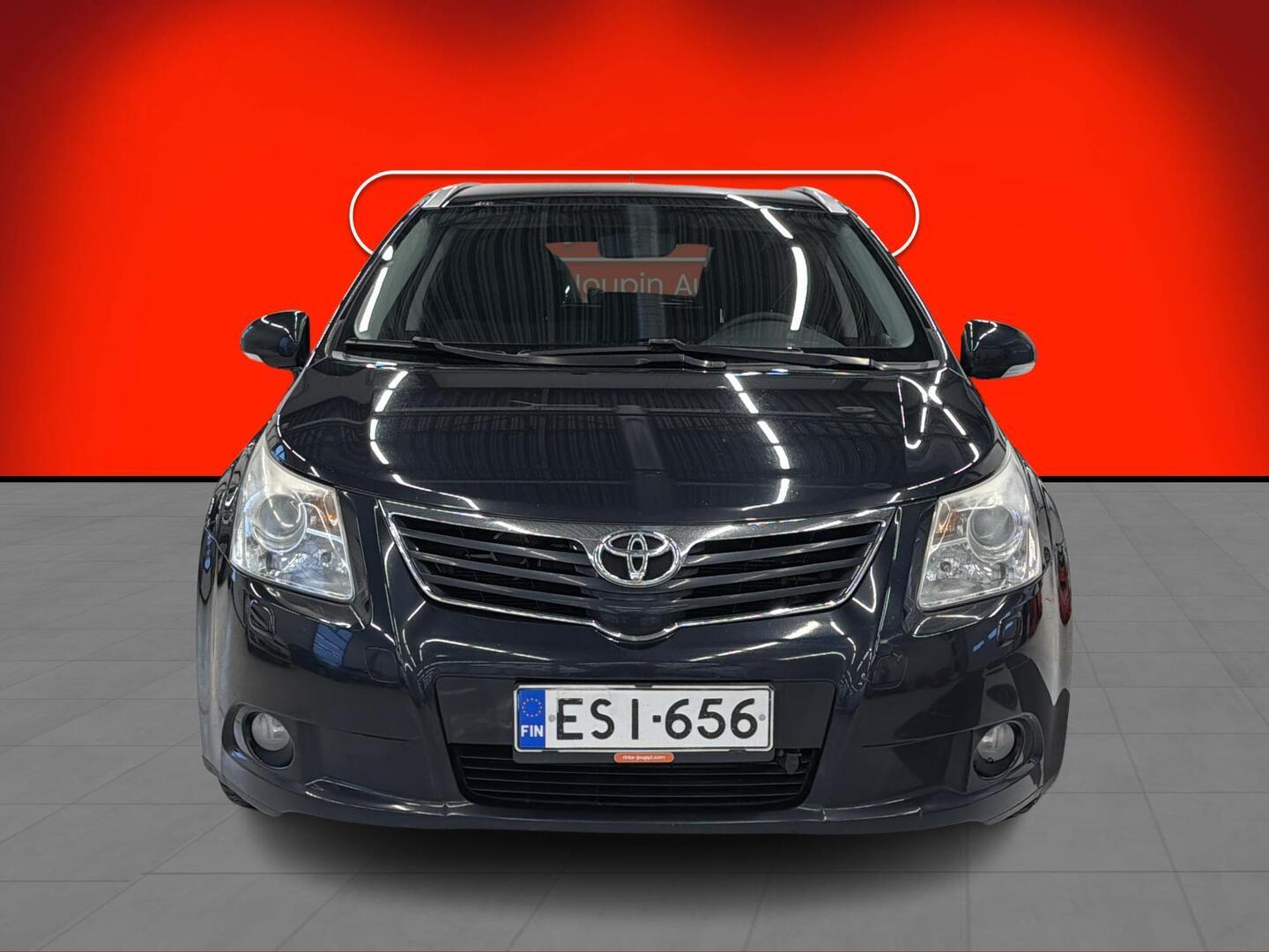 TOYOTA Avensis 2011