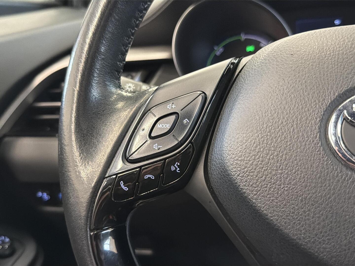 TOYOTA C-HR 2021