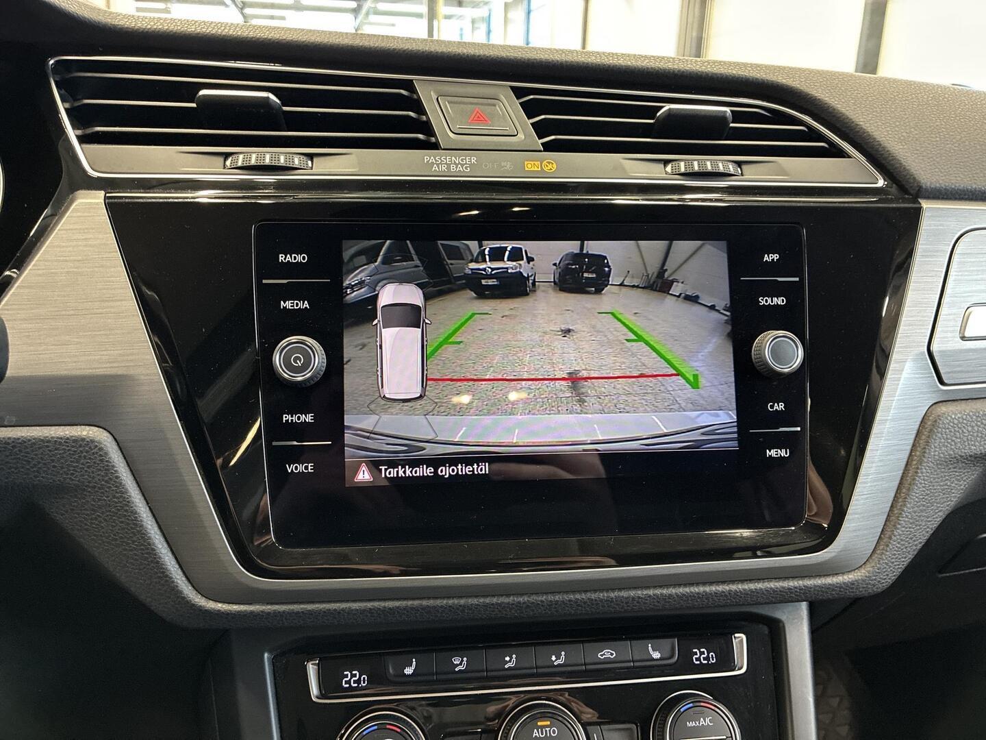 VOLKSWAGEN Touran 2018