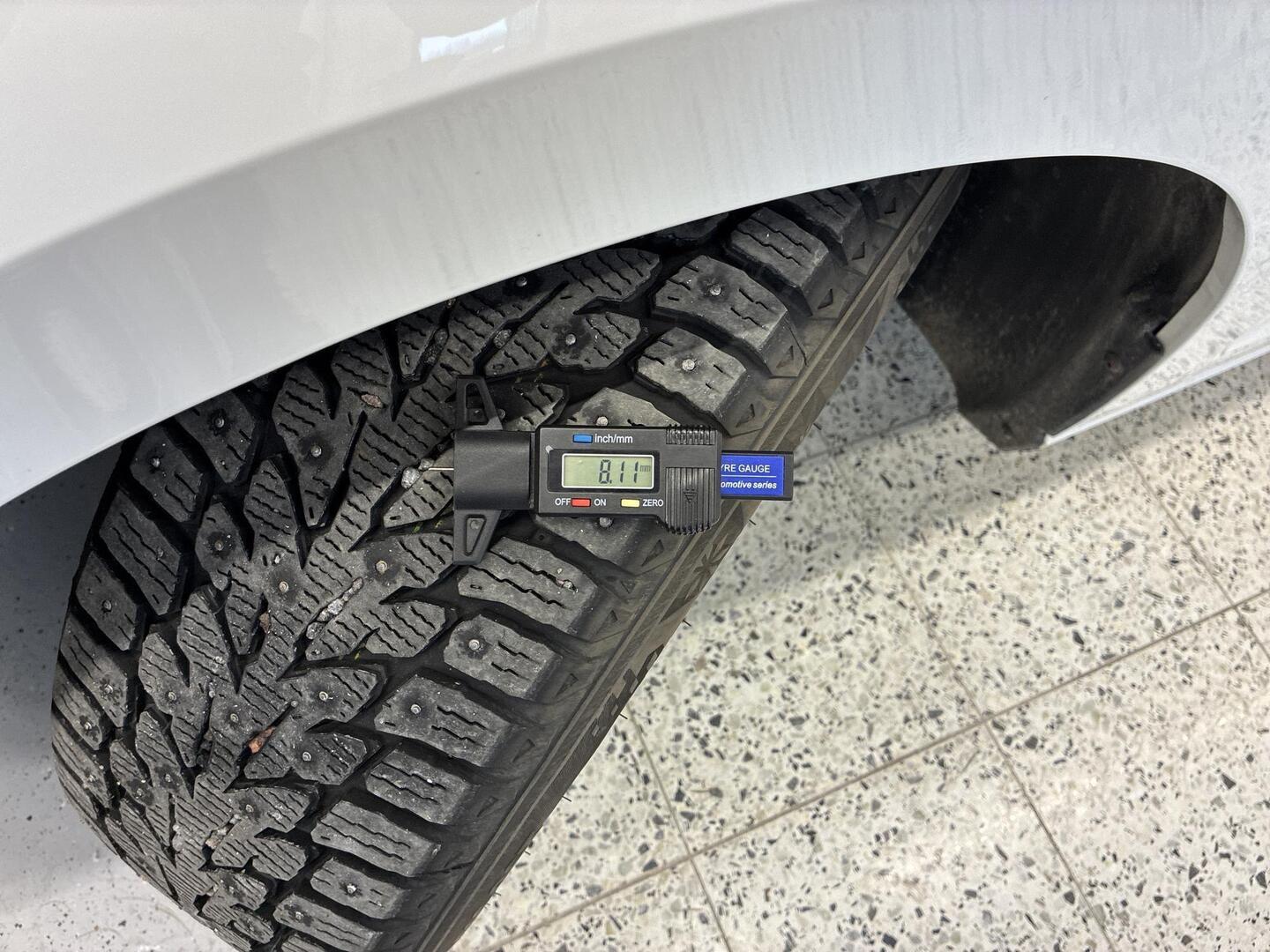 VOLKSWAGEN Touran 2018