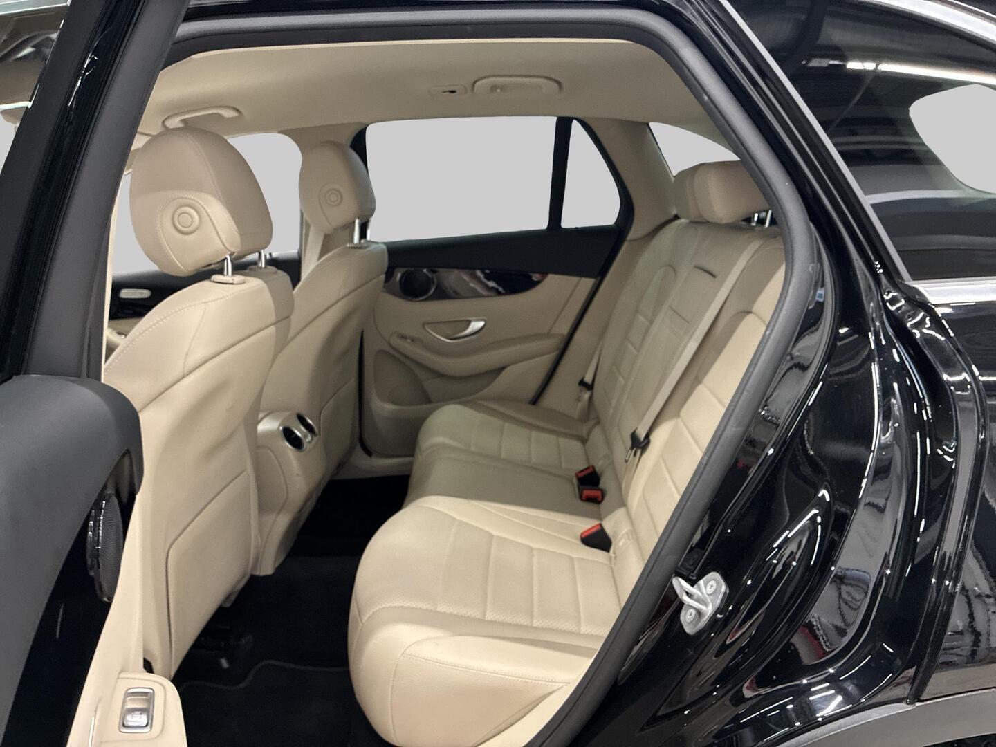 MERCEDES-BENZ GLC 2021