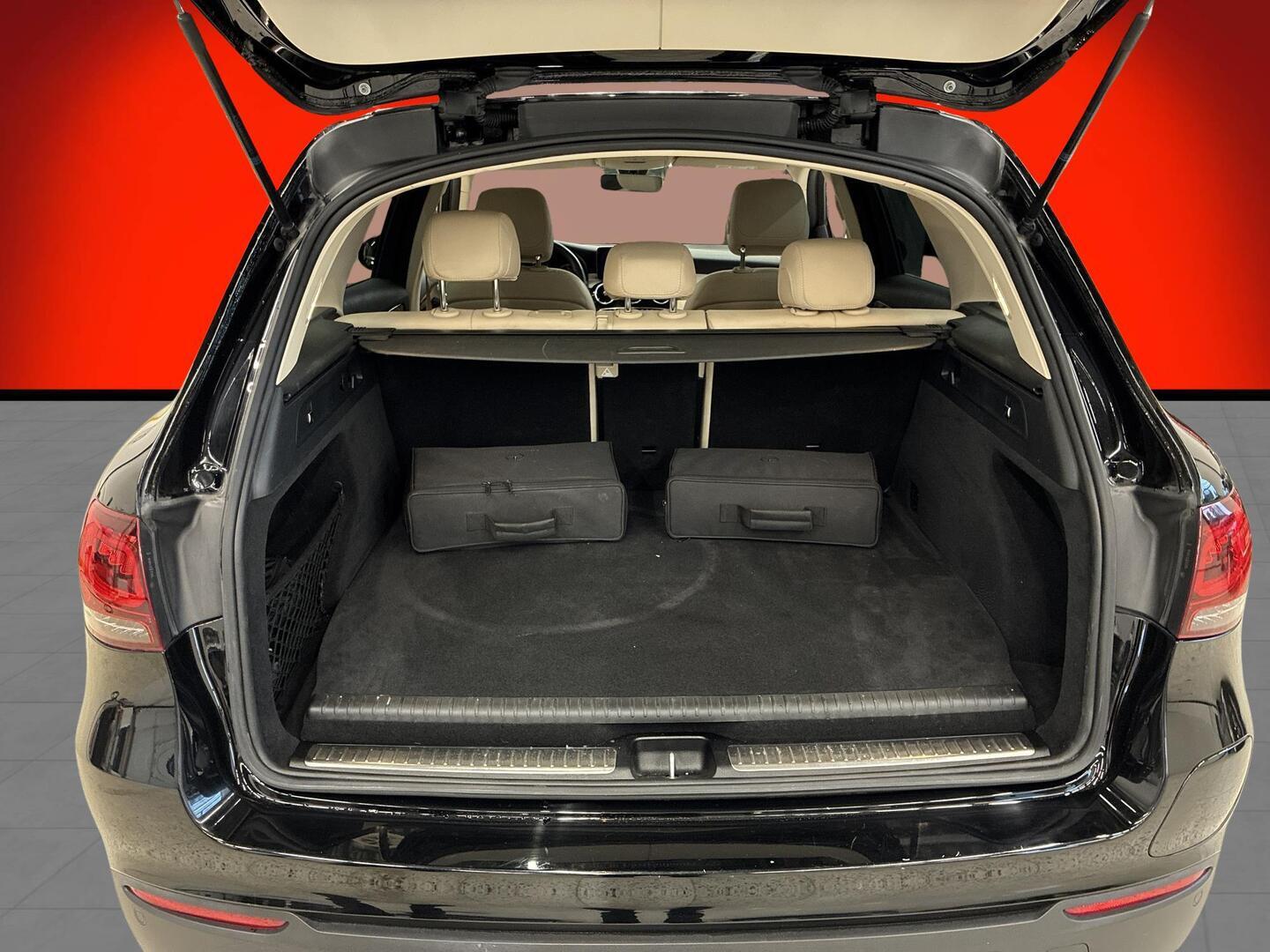 MERCEDES-BENZ GLC 2021