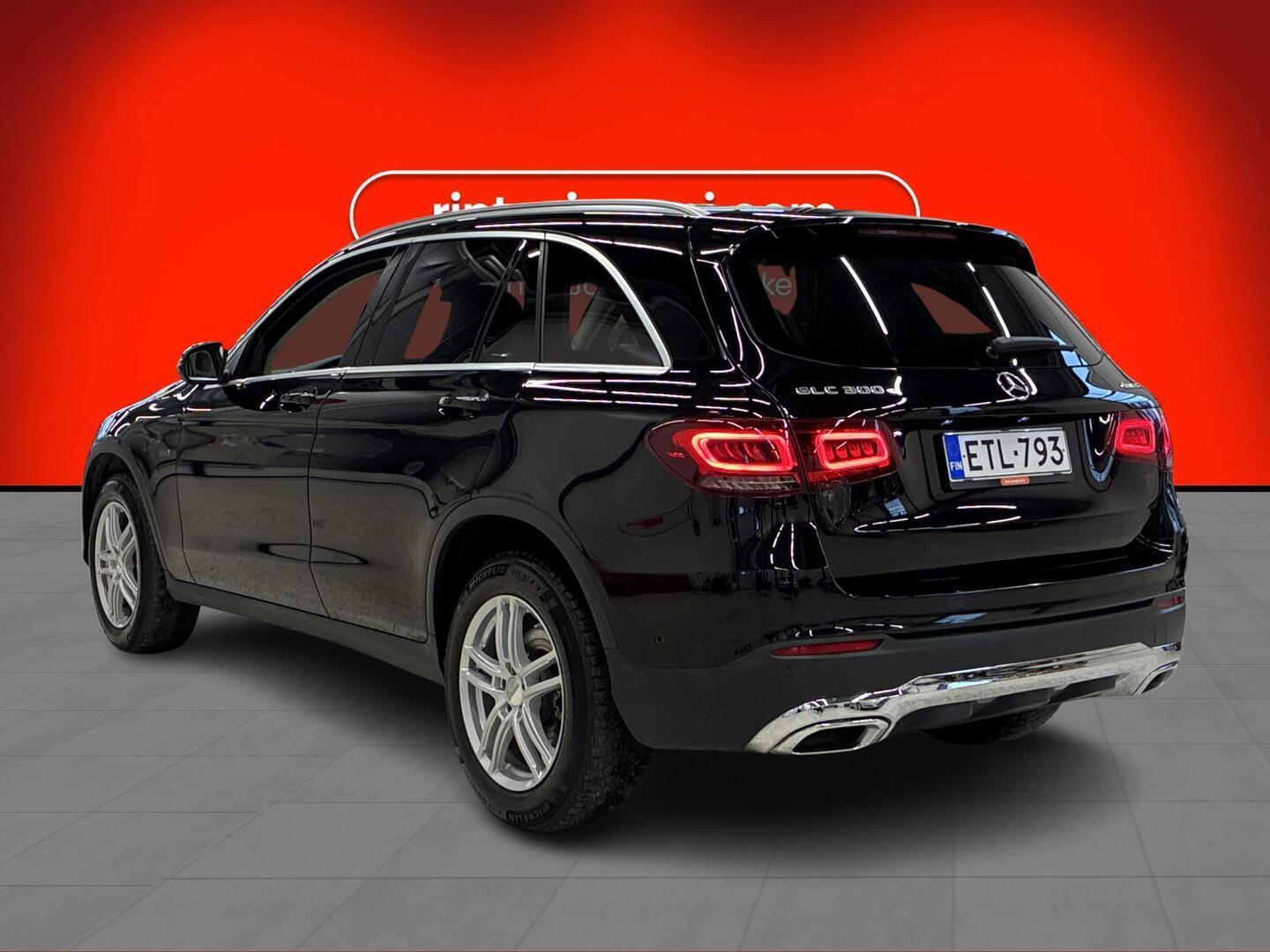 MERCEDES-BENZ GLC 2021