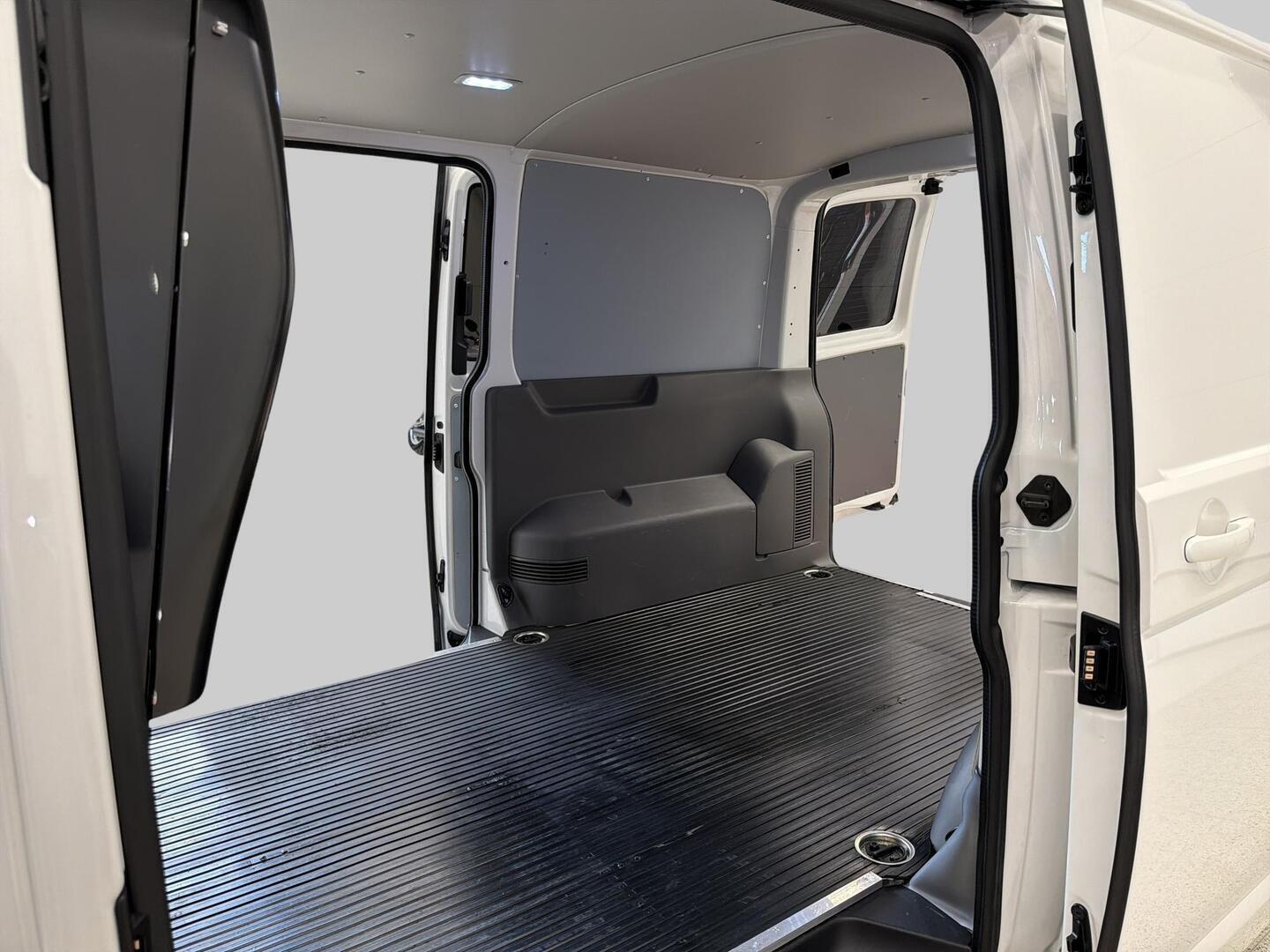 VOLKSWAGEN Transporter 2021