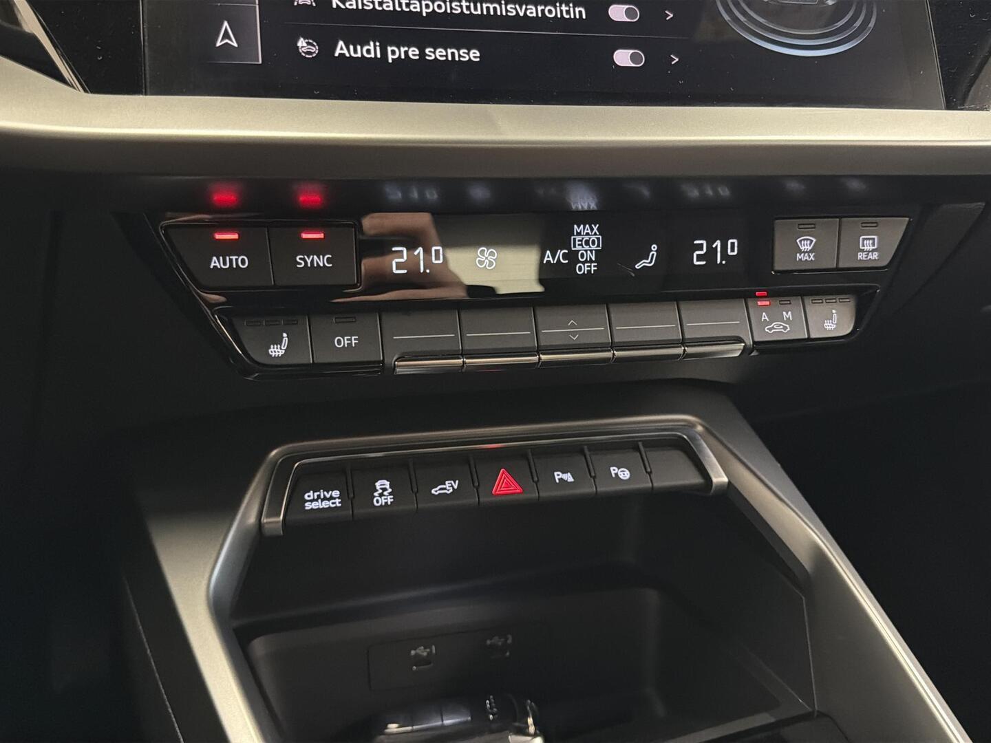AUDI A3 2021