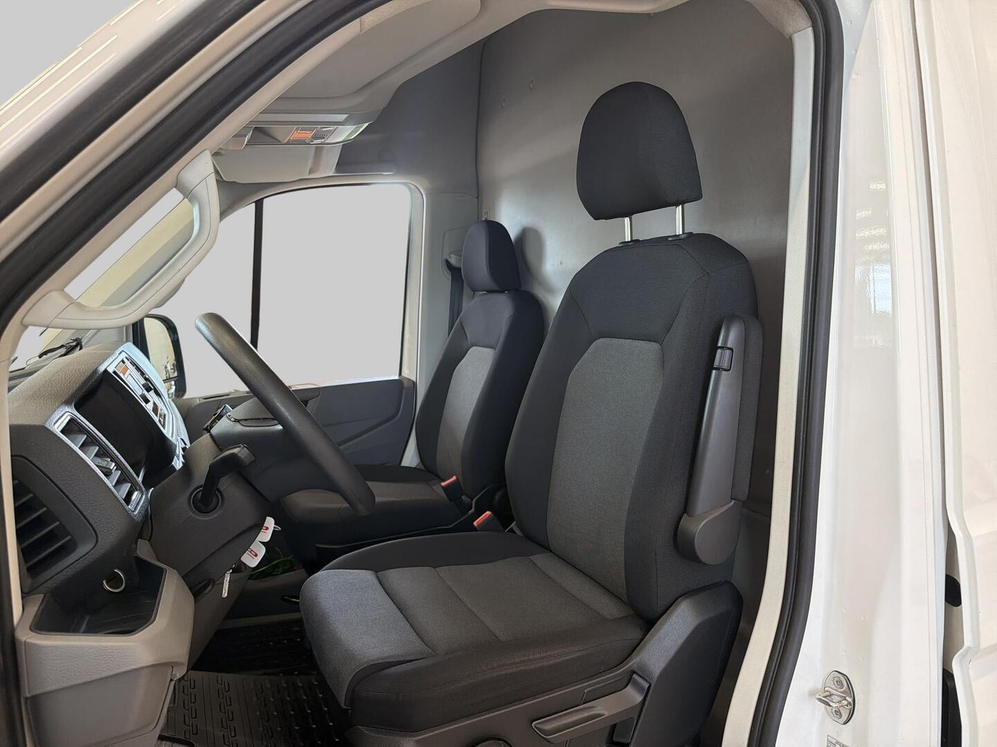 VOLKSWAGEN Crafter 2021
