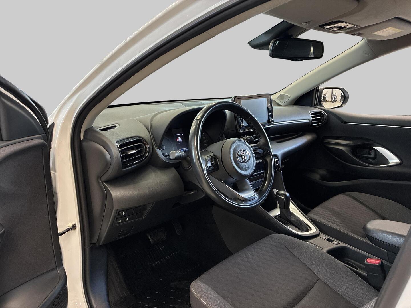 TOYOTA Yaris 2022