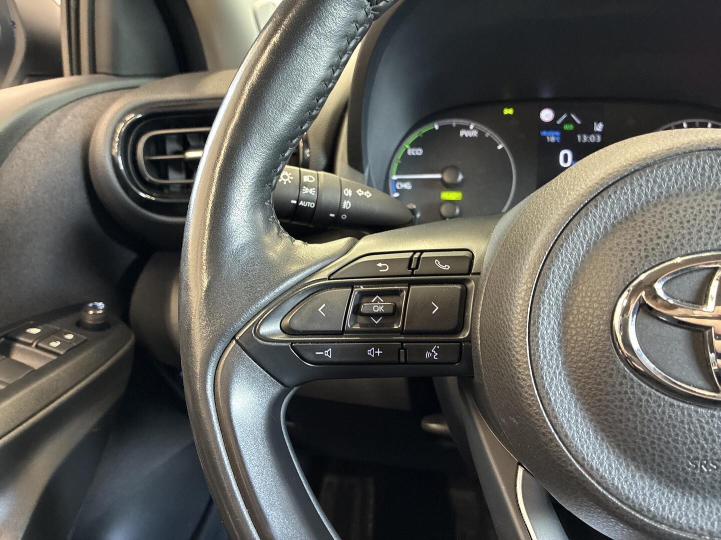 TOYOTA Yaris 2022